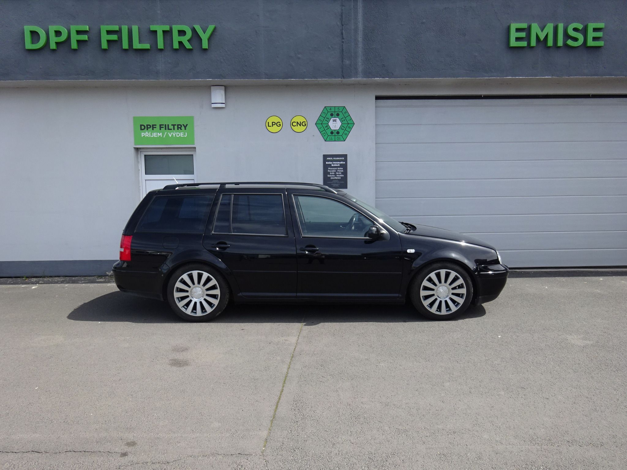 Volkswagen Golf, 1.6 FSi - fotka 2