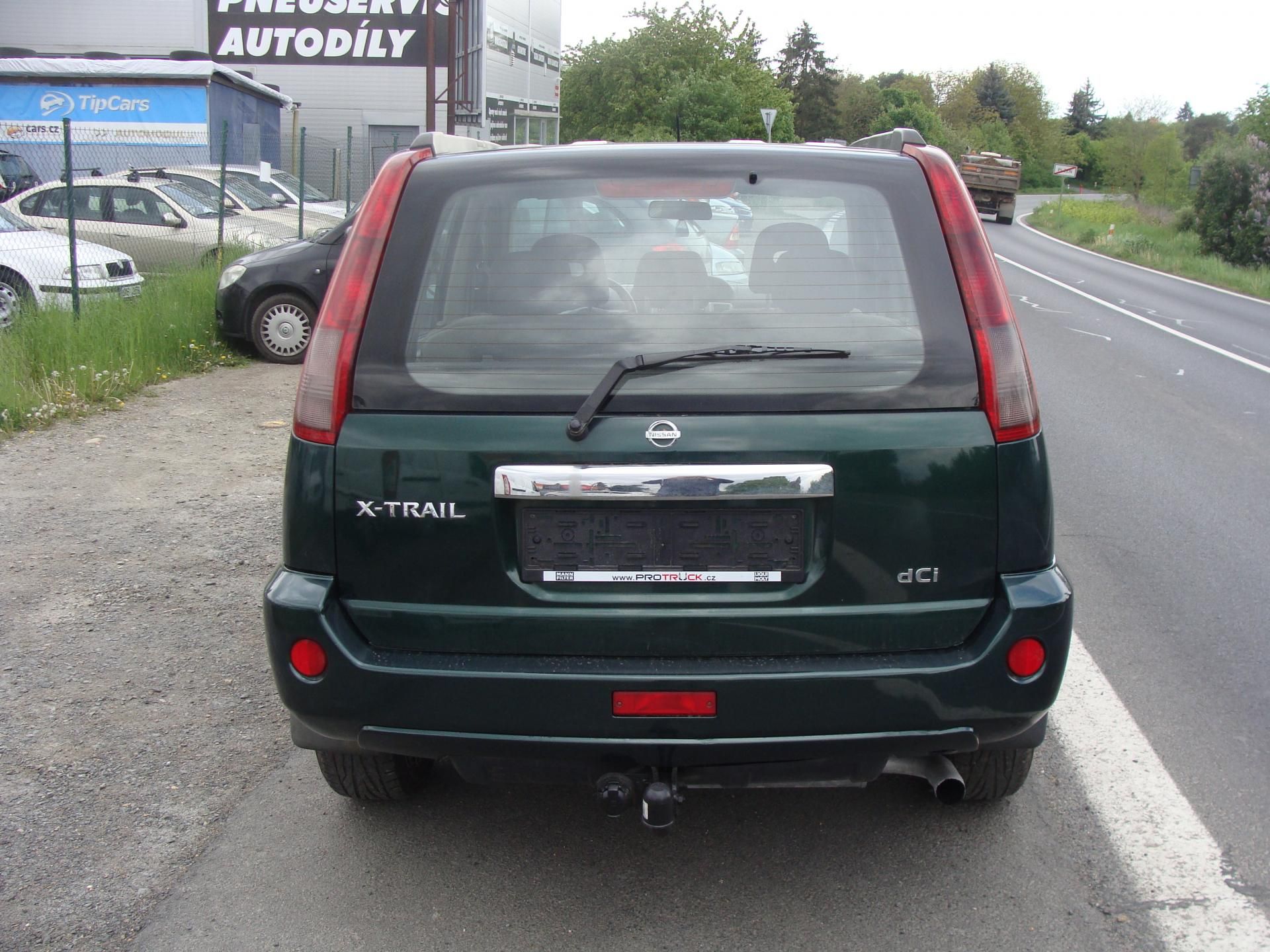 Nissan X-Trail, 2.2 DCi, 100 kW, 192 tkm, 4x2 - fotka 4