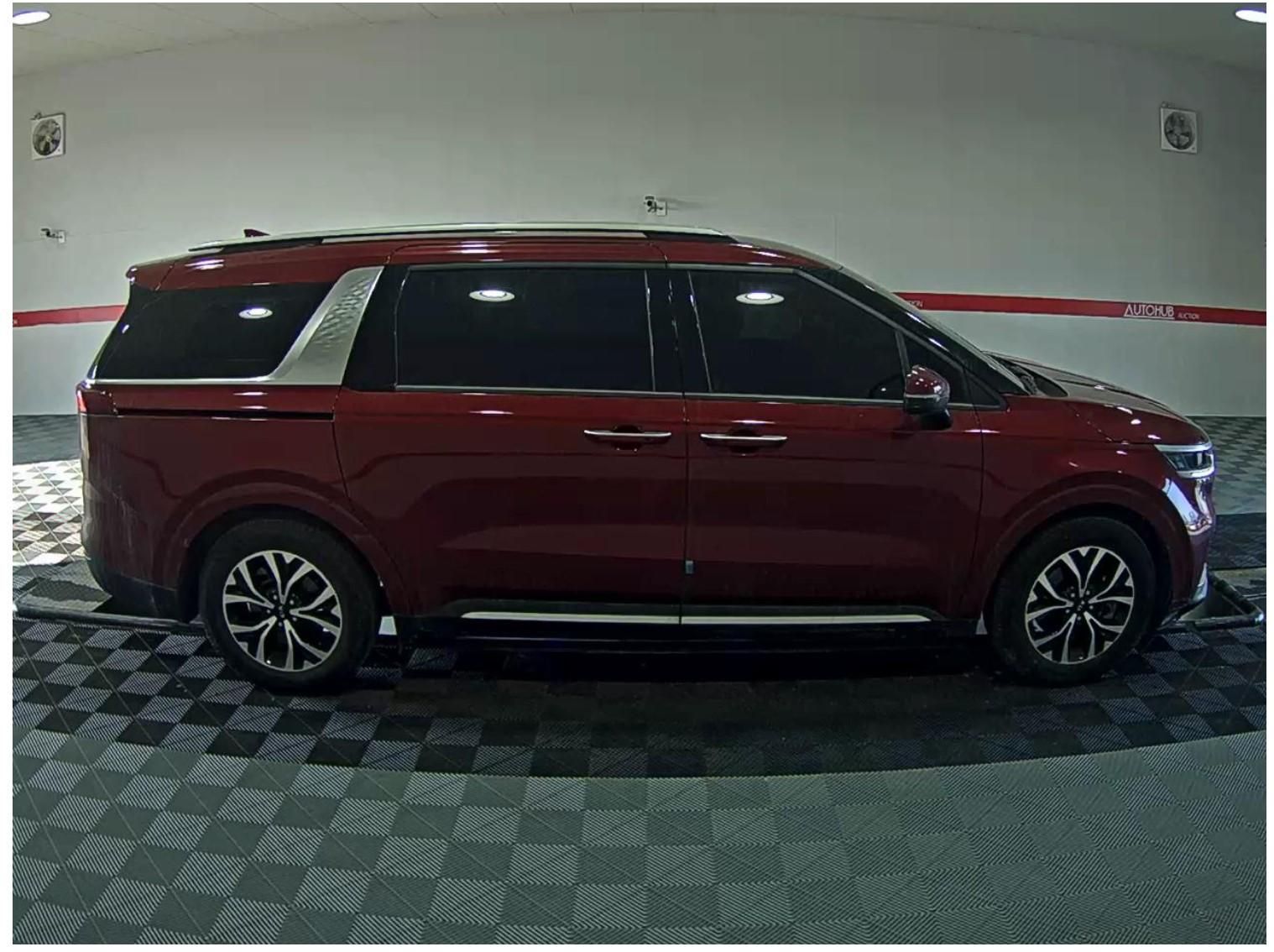 Kia Carnival, 2.2- VŮZ NA CESTĚ - fotka 4