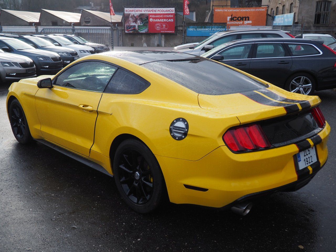 Ford Mustang, 3.7i, 224kW, Manuál - fotka 2