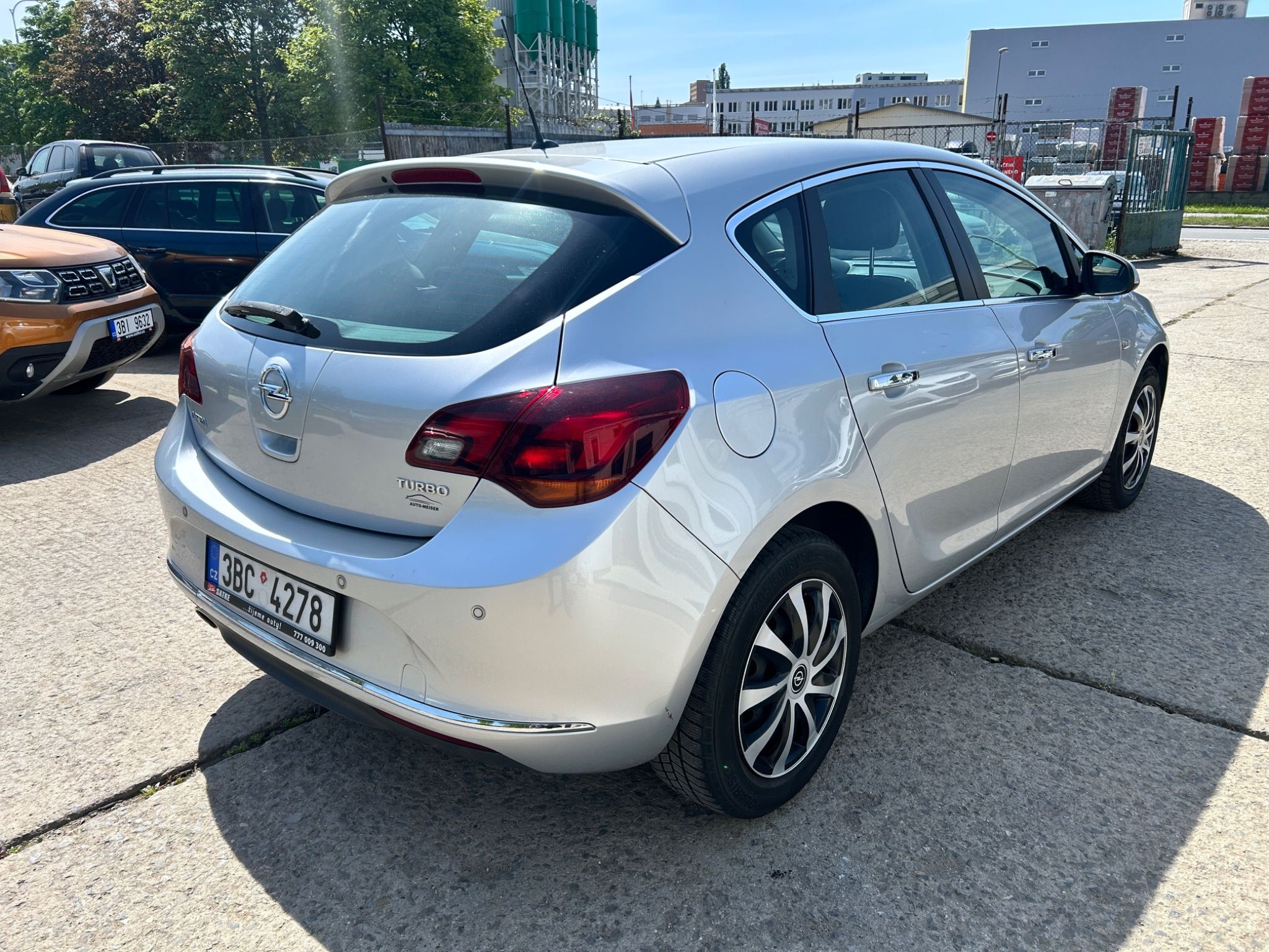 Opel Astra, TURBO, 1. majitel - fotka 5