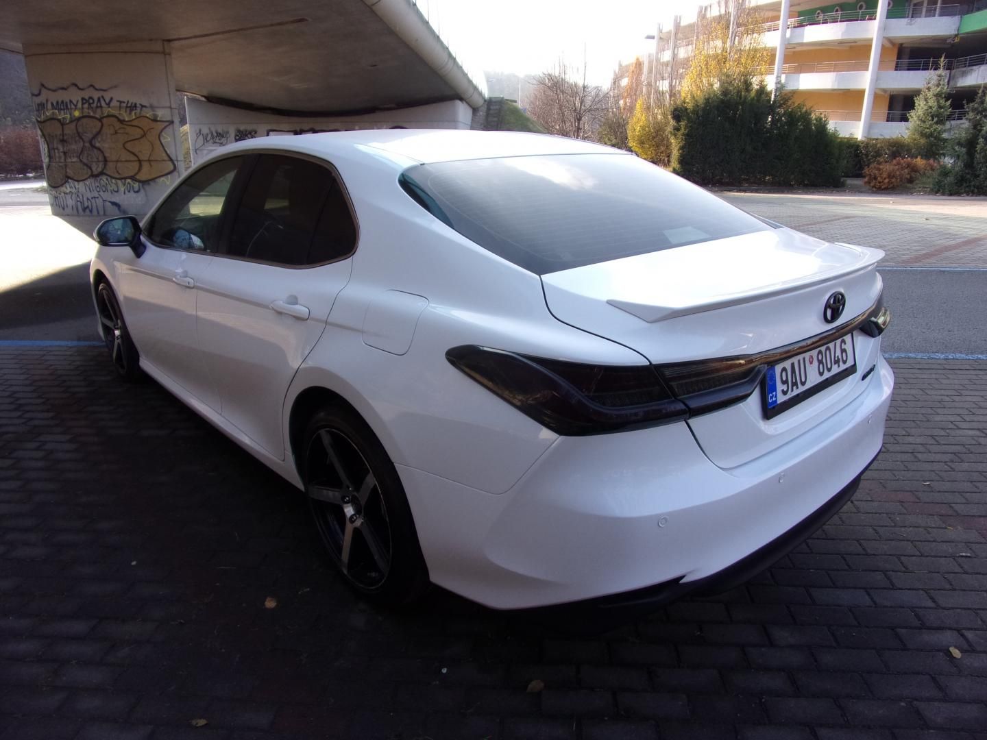 Toyota Camry, 2.5i black white edition - fotka 5