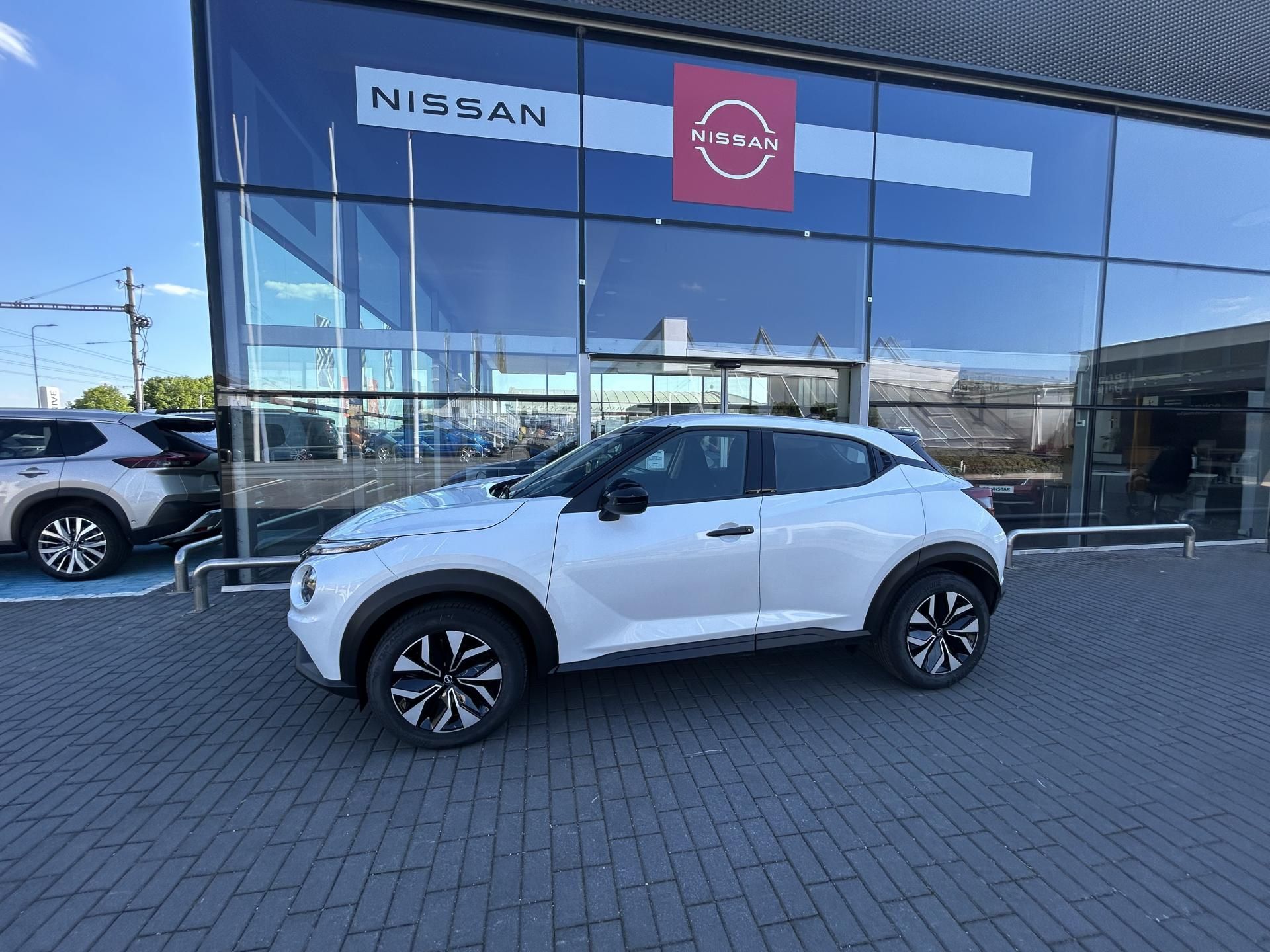Nissan Juke, 1.0 DIG-T 84kw 6 MT Acenta - fotka 3