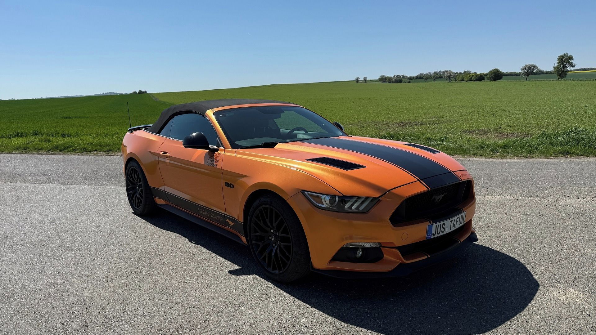 Ford Mustang, GT 5.0 V8 2.Majitel ČR Manuál - fotka 4
