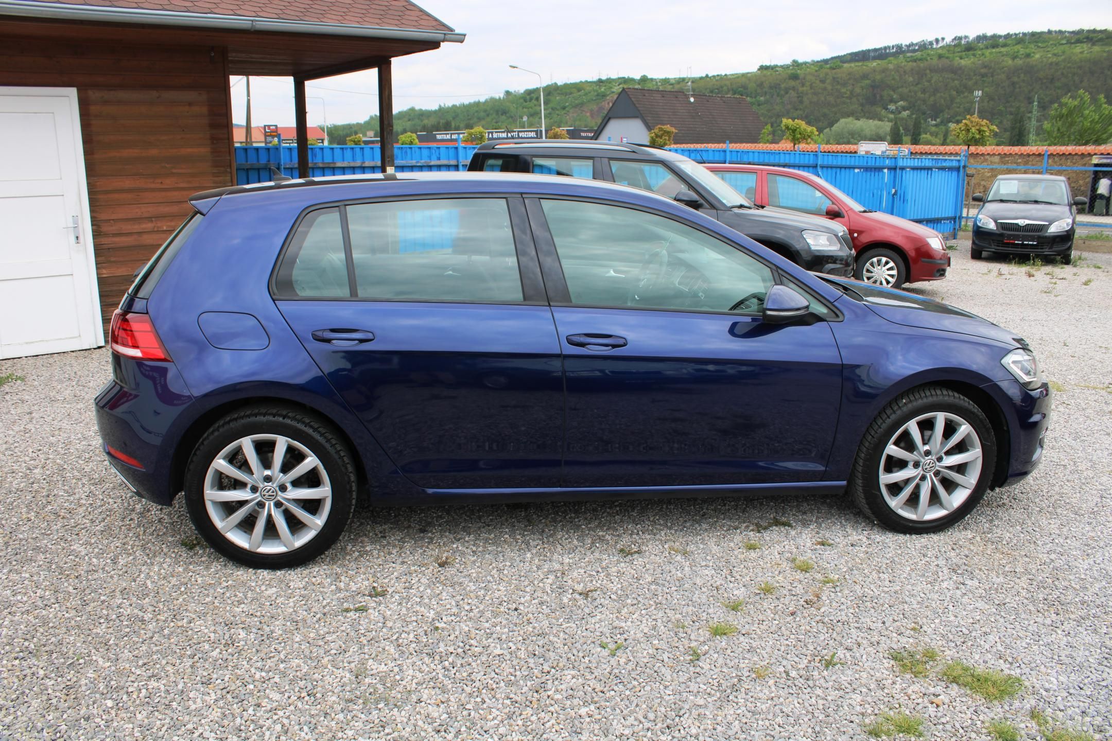 Volkswagen Golf, 1,0TSI LED KLIMA TEMPOMAT ALU - fotka 5