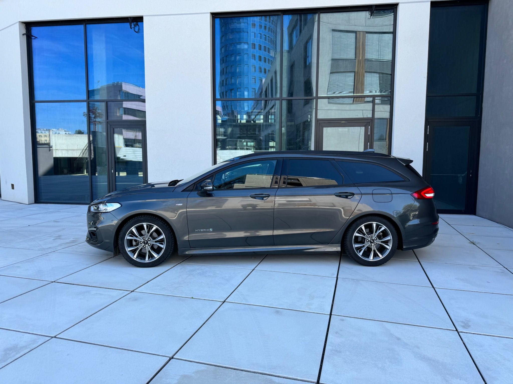 Ford Mondeo, 2.0 Hybrid ecvT Auto ST SW 1 M - fotka 6