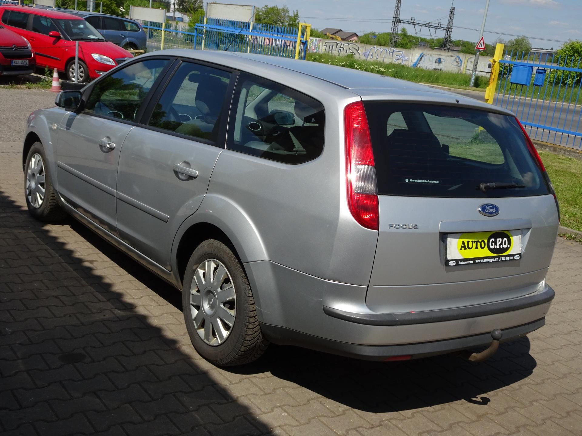 Ford Focus, 1.6i 16V Combi - fotka 6