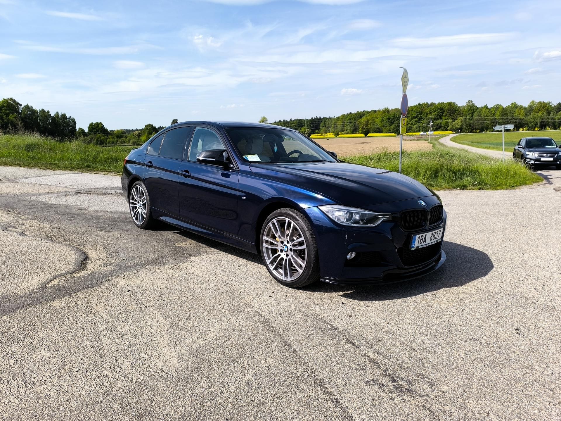 BMW Řada 3, 335i XDRIVE NOVE CR