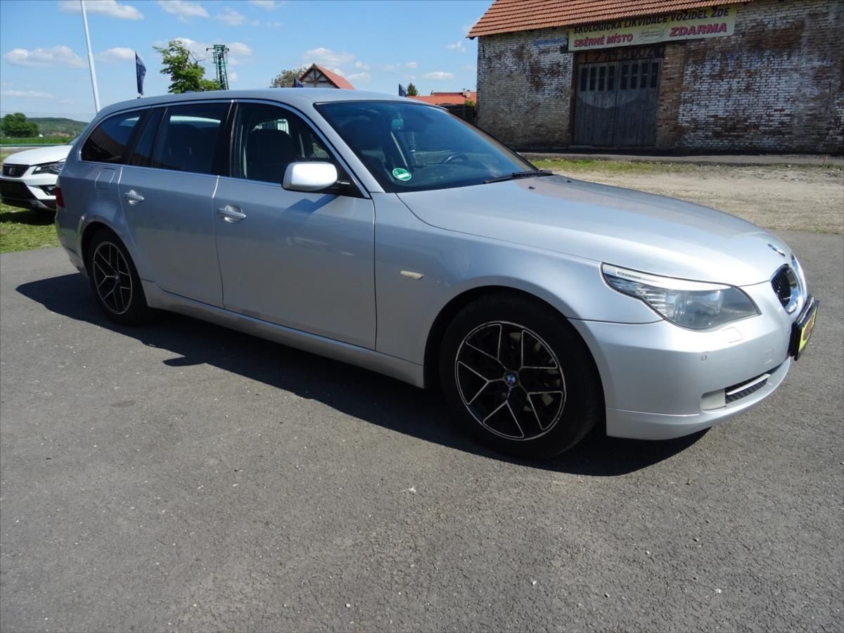 BMW Řada 5, 3,0 - fotka 2