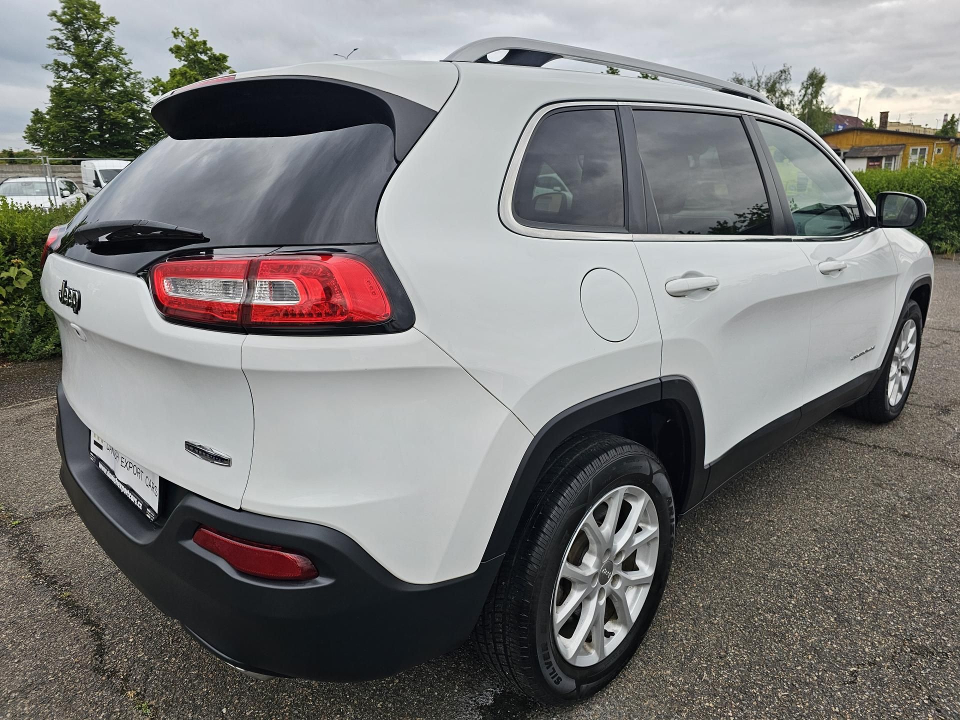 Jeep Cherokee, 3.2 V6 LATITUDE - 100 000 KM - fotka 5