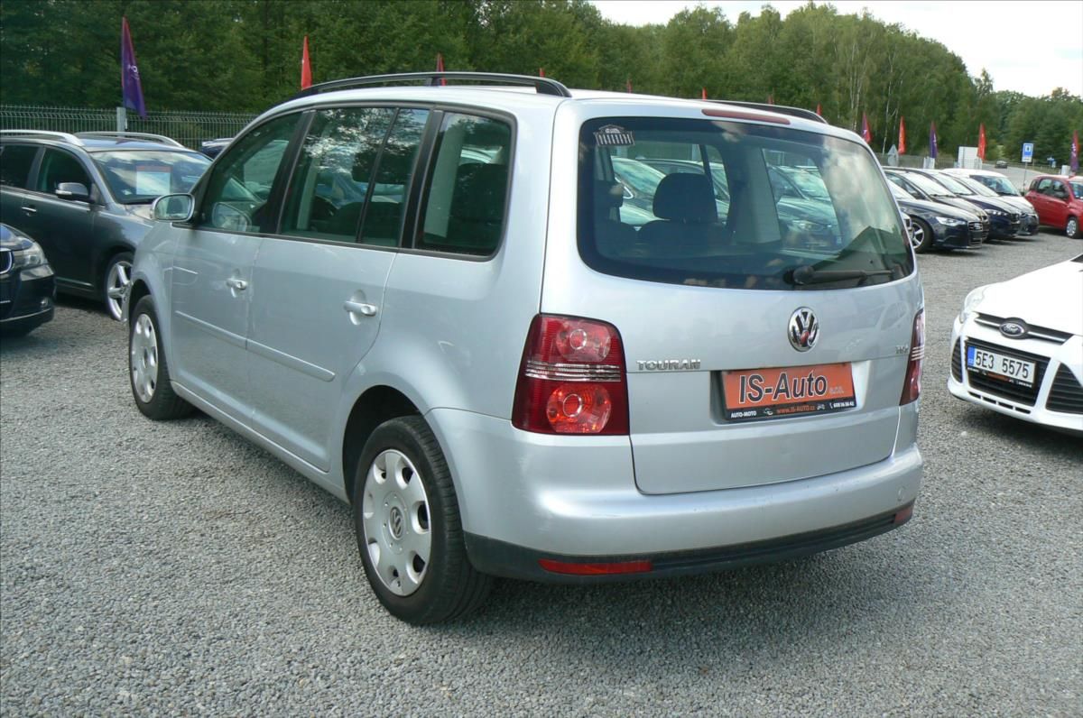Volkswagen Touran, 1,9 TDi  TREND- SERVISOVÁNO - fotka 4