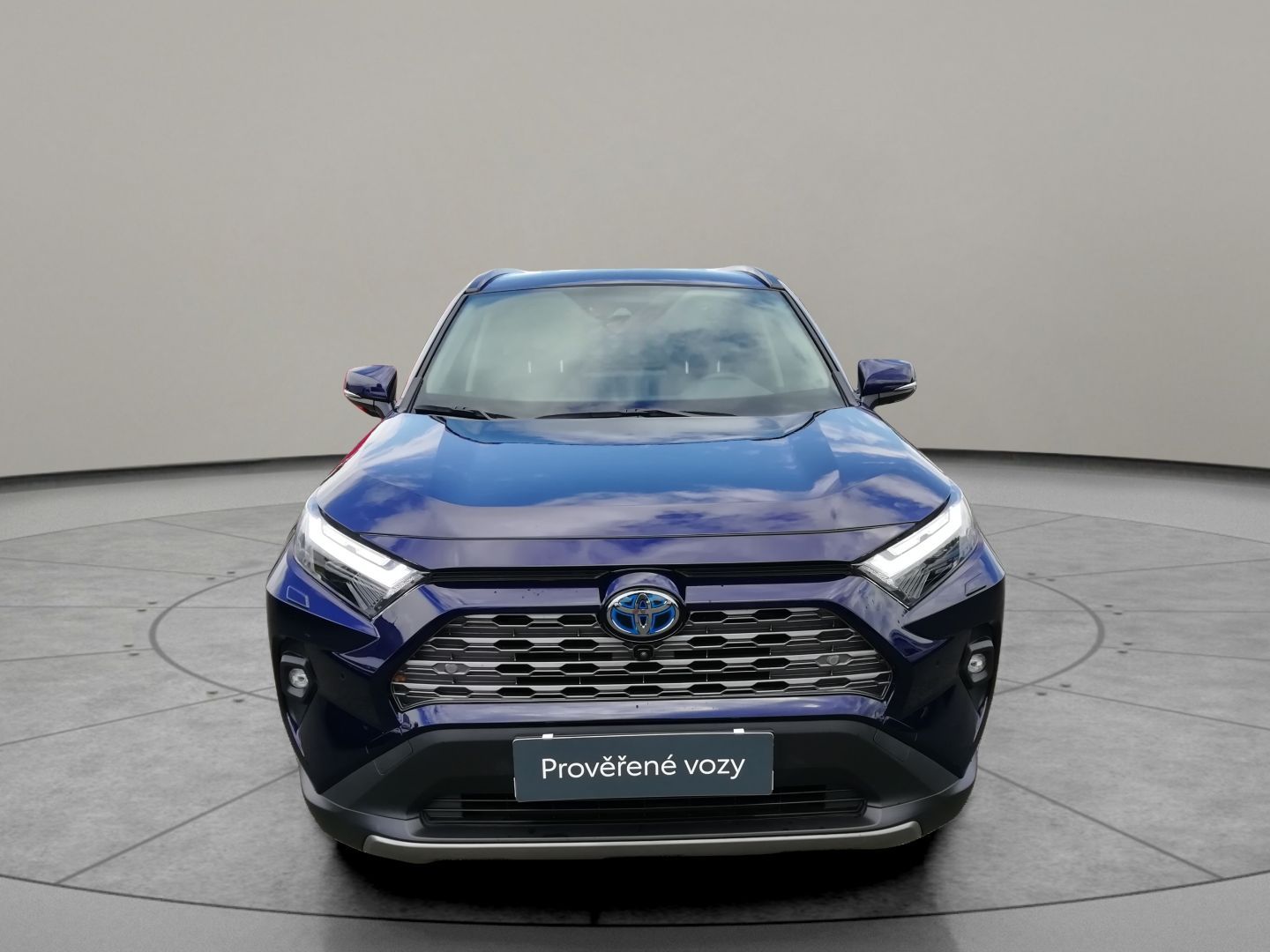 Toyota Rav4, Executive  2.5 Hybrid 4WD - fotka 4