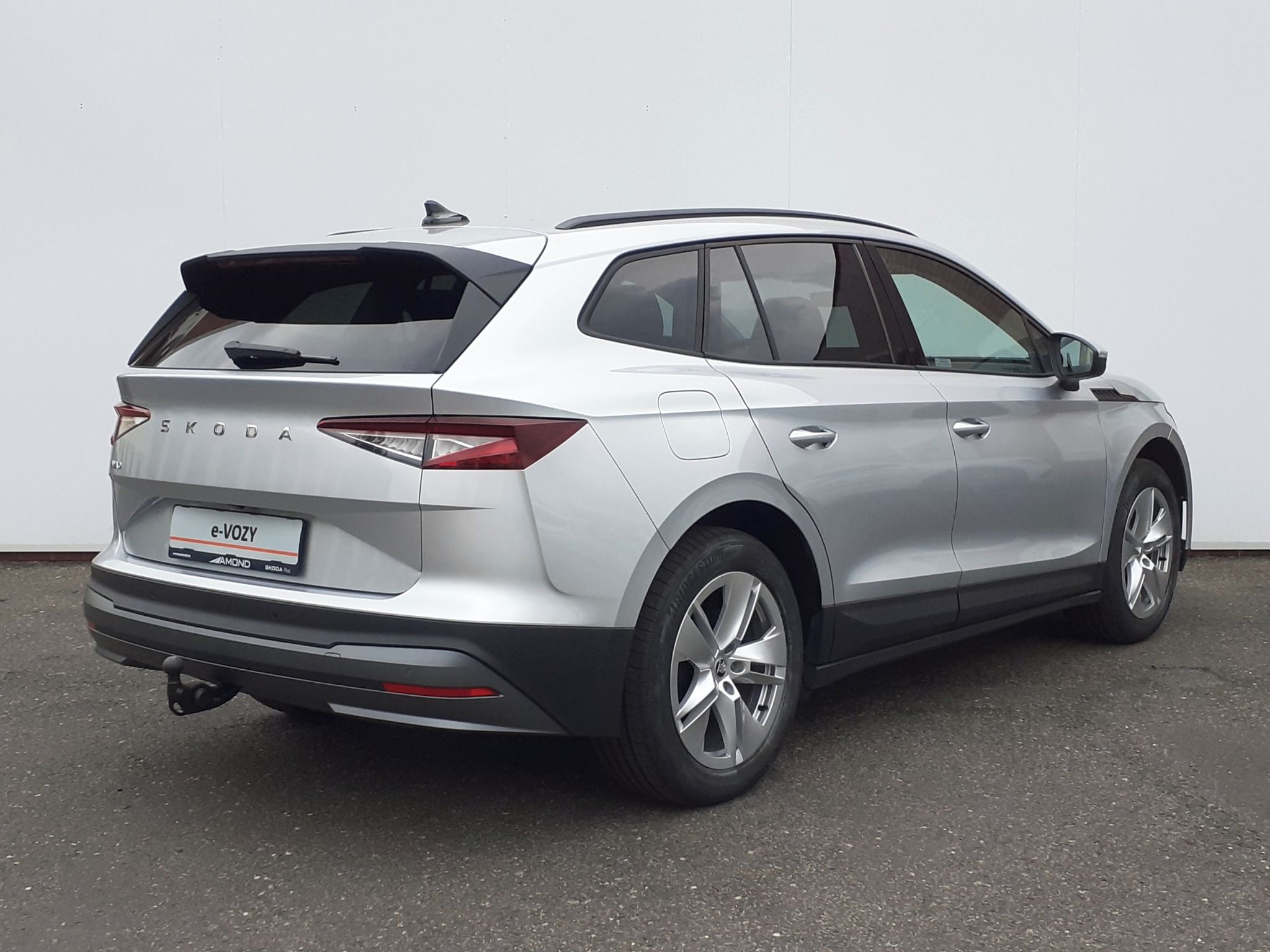 Škoda Enyaq, 50 55 kWh 125 kW Tour - fotka 2