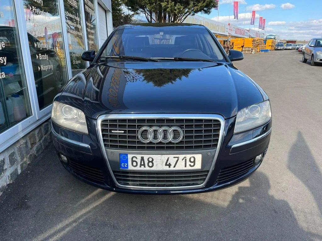 Audi A8, 4,2 Long - Vládní vůz - fotka 3