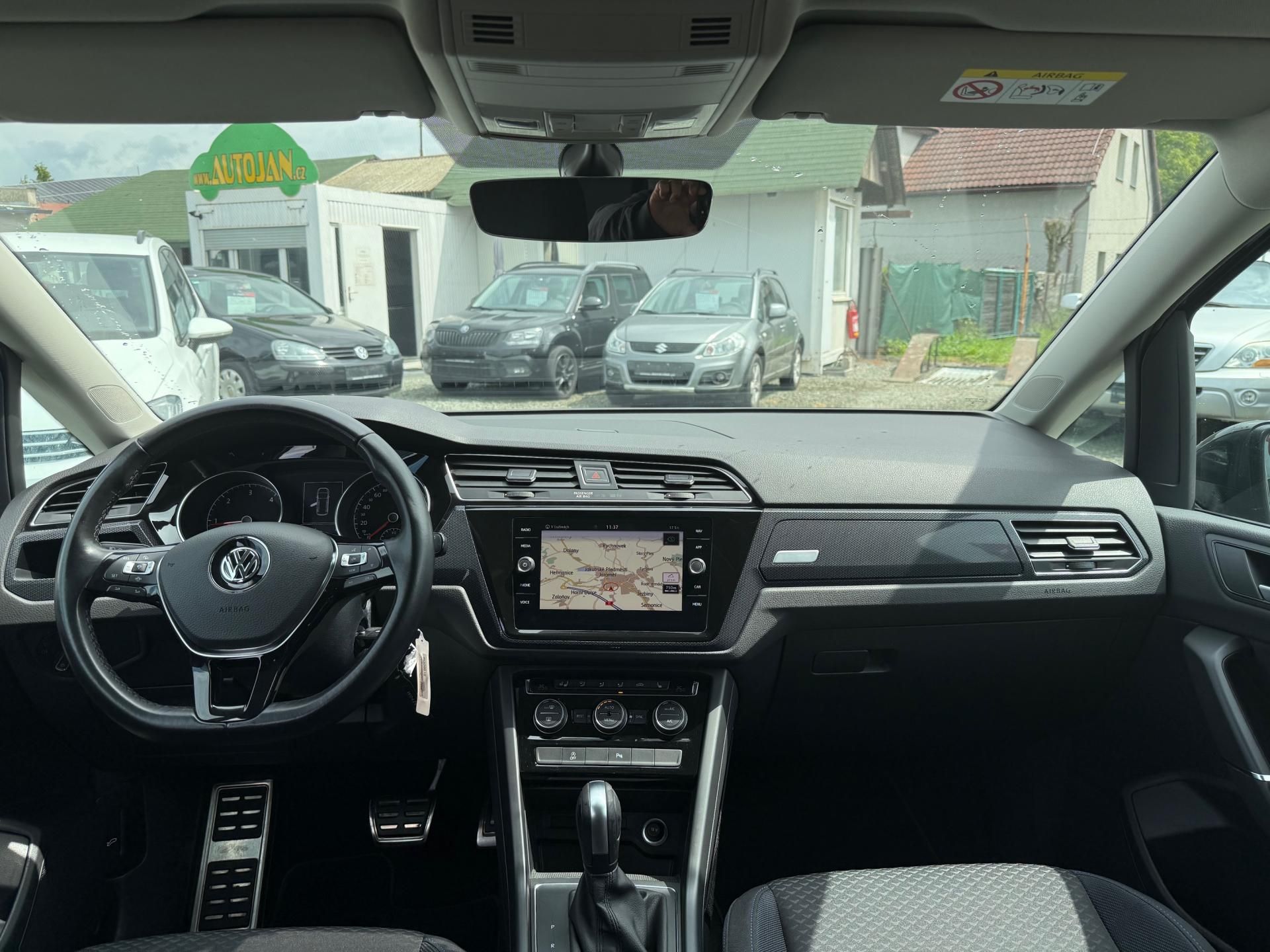 Volkswagen Touran, 2.0 TDI DSG UNITED LED ACC - fotka 5