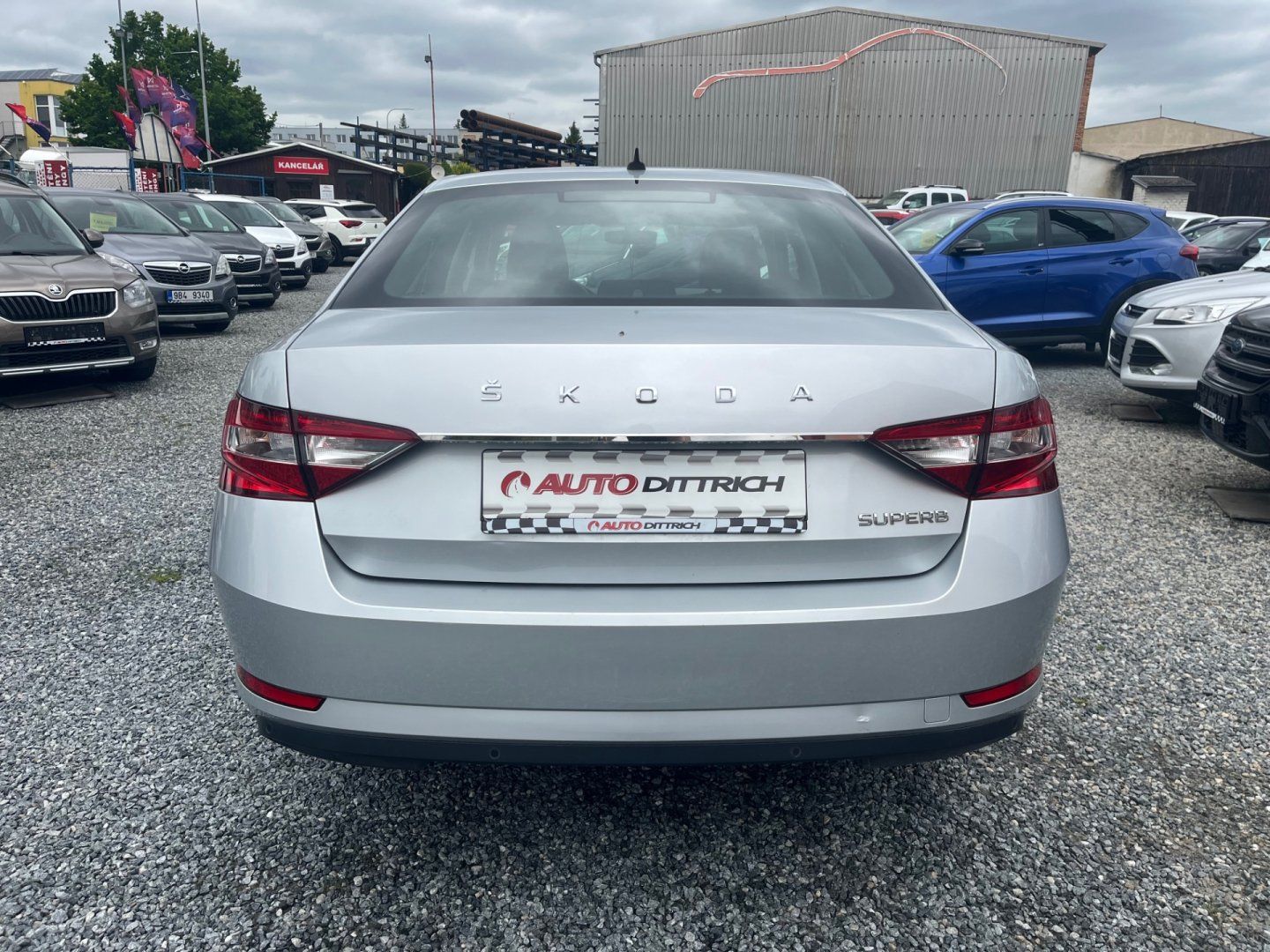 Škoda Superb, 2.0 TDi DSG - fotka 6