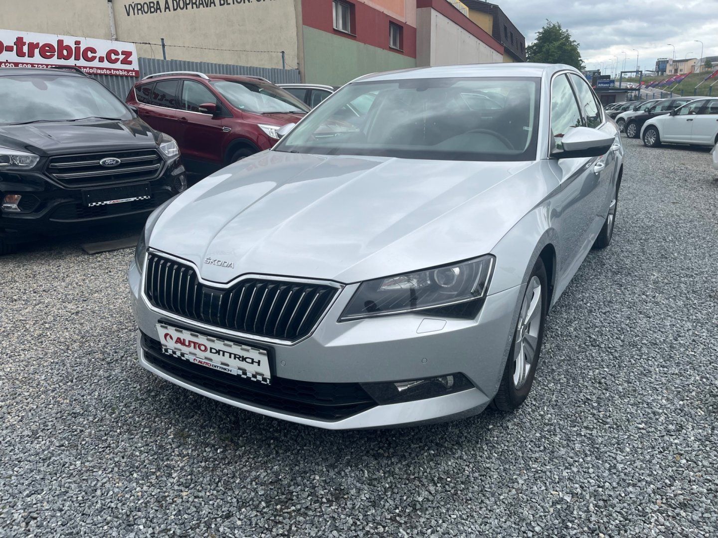 Škoda Superb, 2.0 TDi DSG - fotka 2