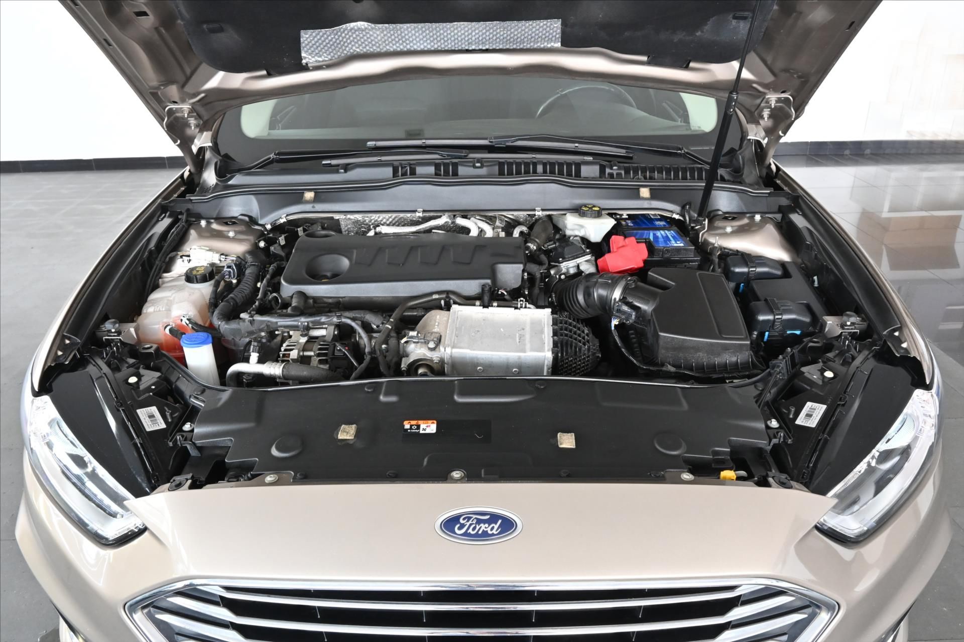 Ford Mondeo, 2,0 EcoBlue 110 kW Business Zá - fotka 5