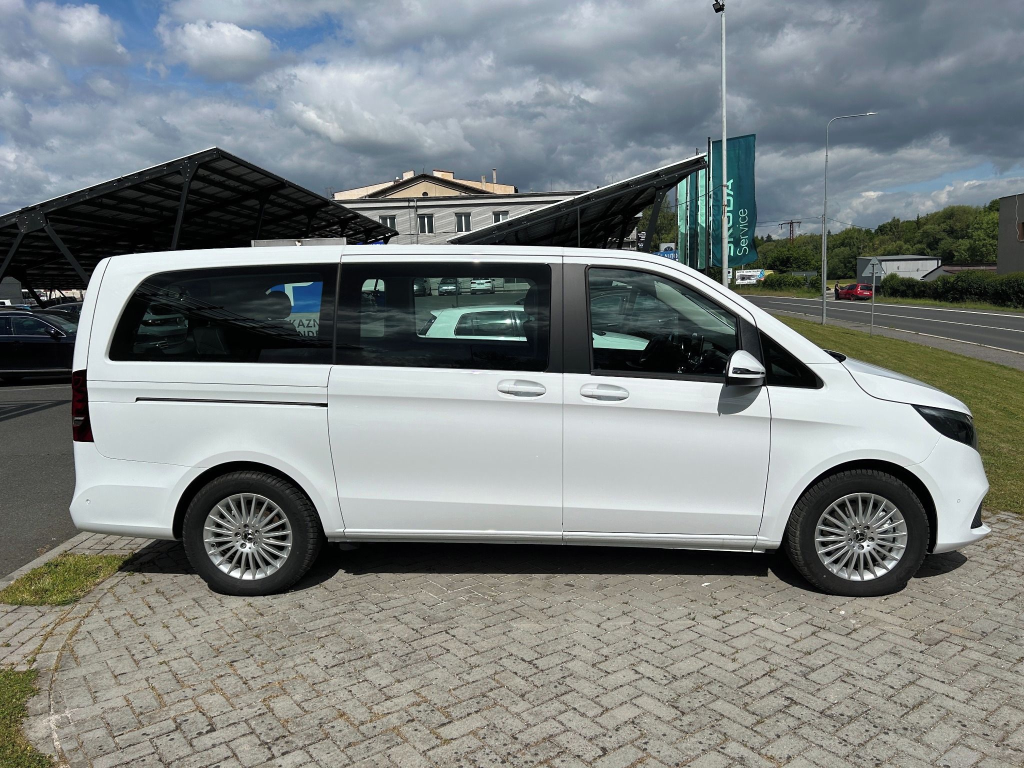 Mercedes-Benz EQV, 300 L - fotka 4