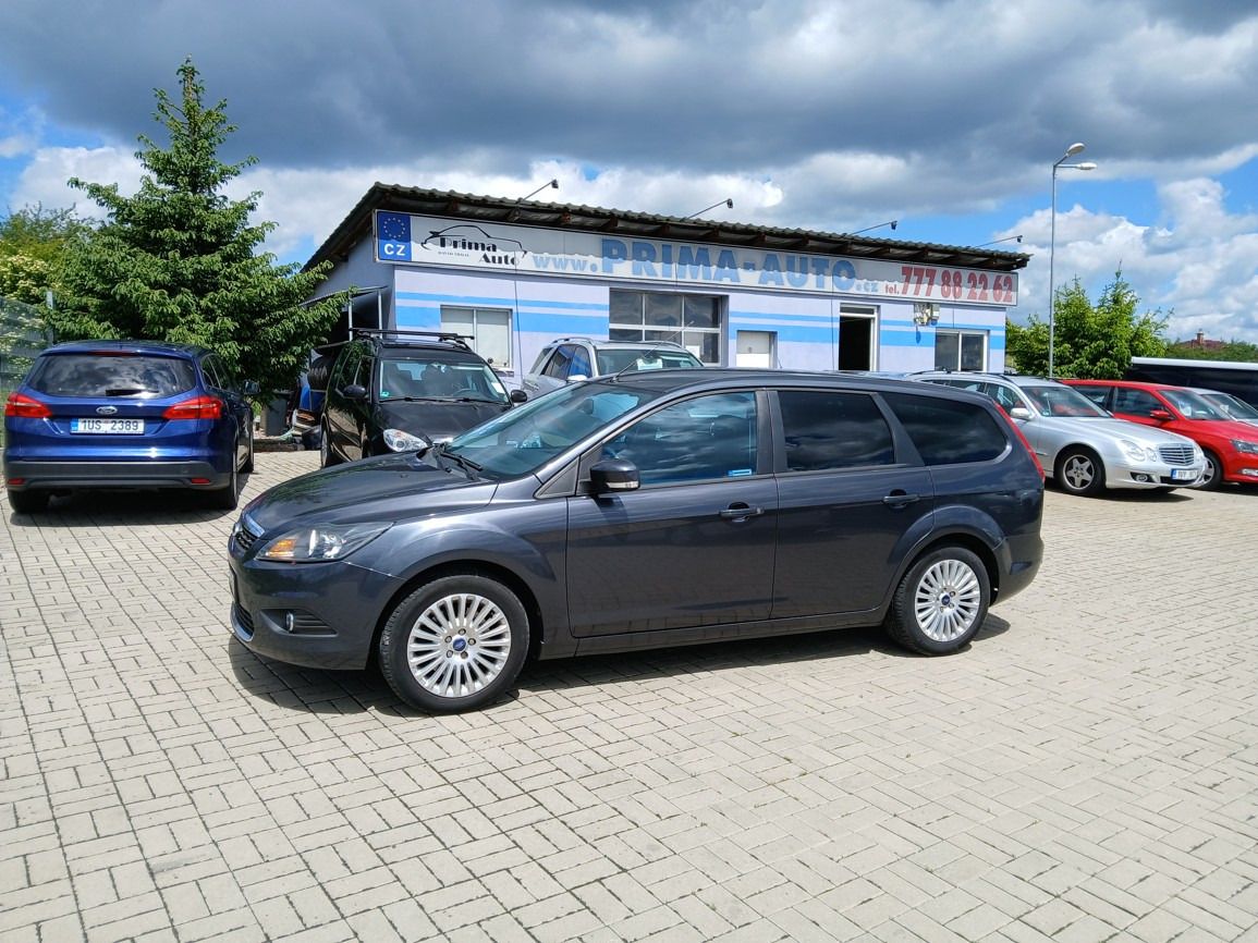 Ford Focus, 2,0 Kombi - fotka 2