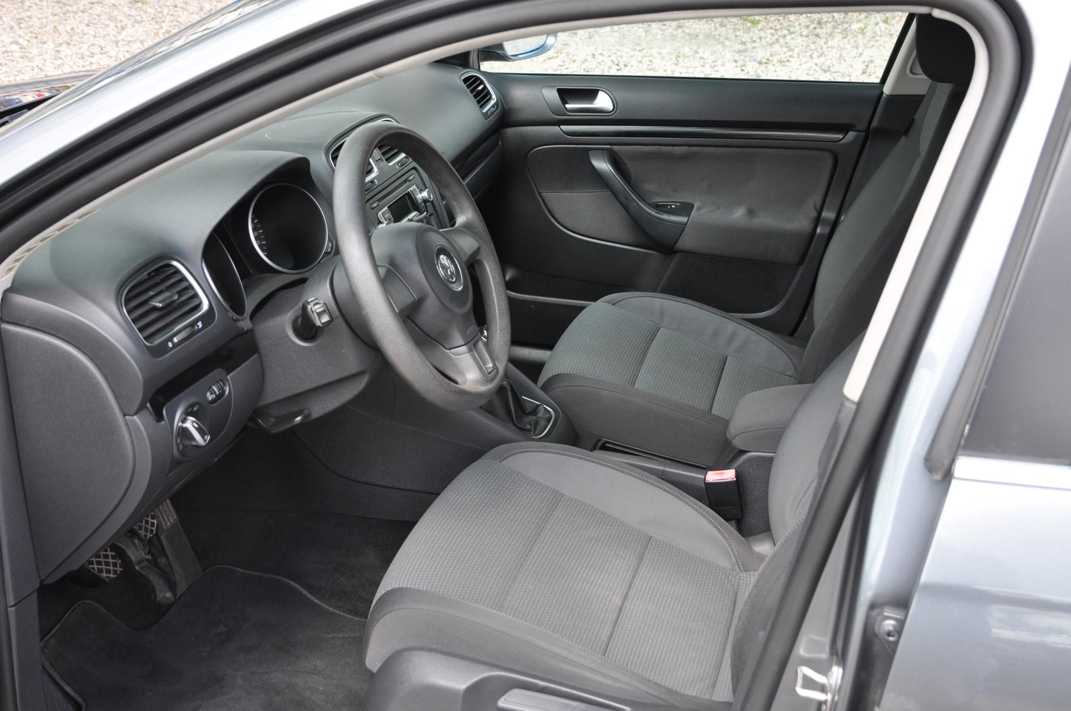 Volkswagen Golf, VI 1.6TDi 77kW KOMBI - fotka 6