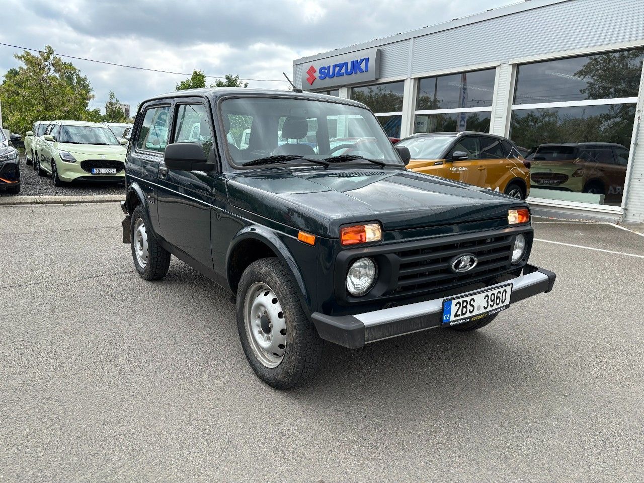 Lada Niva, 4x4 s klimatizací, LPG, tažné