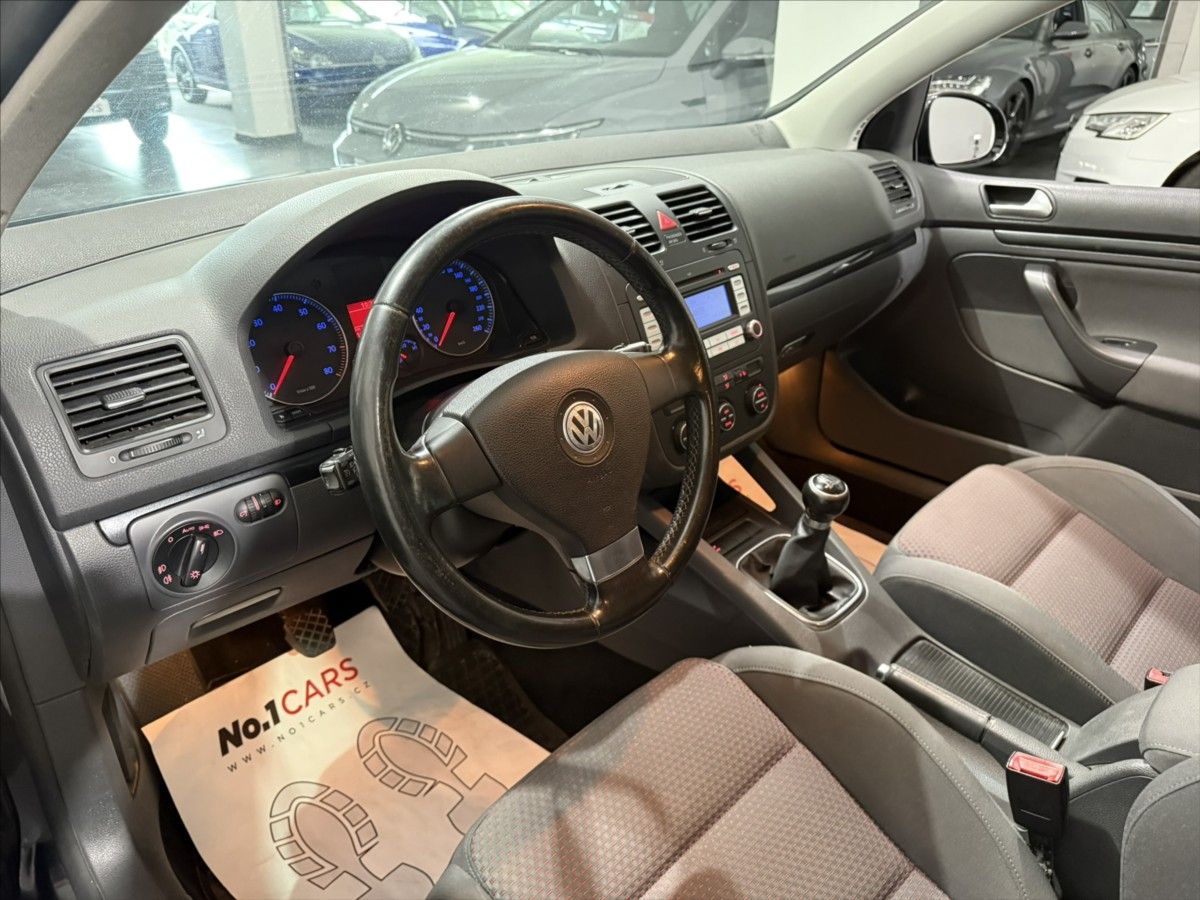 Volkswagen Golf, 1,4   TSI GT VÝHŘEV ALU STK - fotka 6