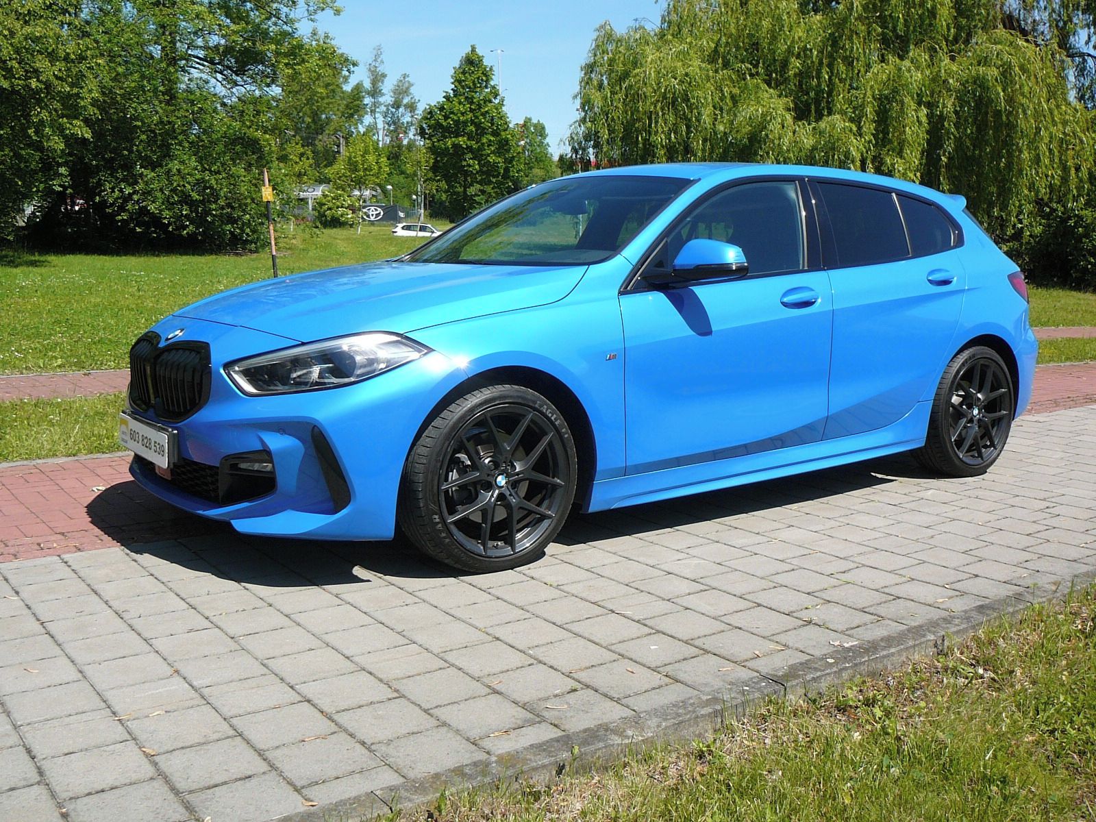 BMW Řada 1, 118i M-Paket SPORT - fotka 2