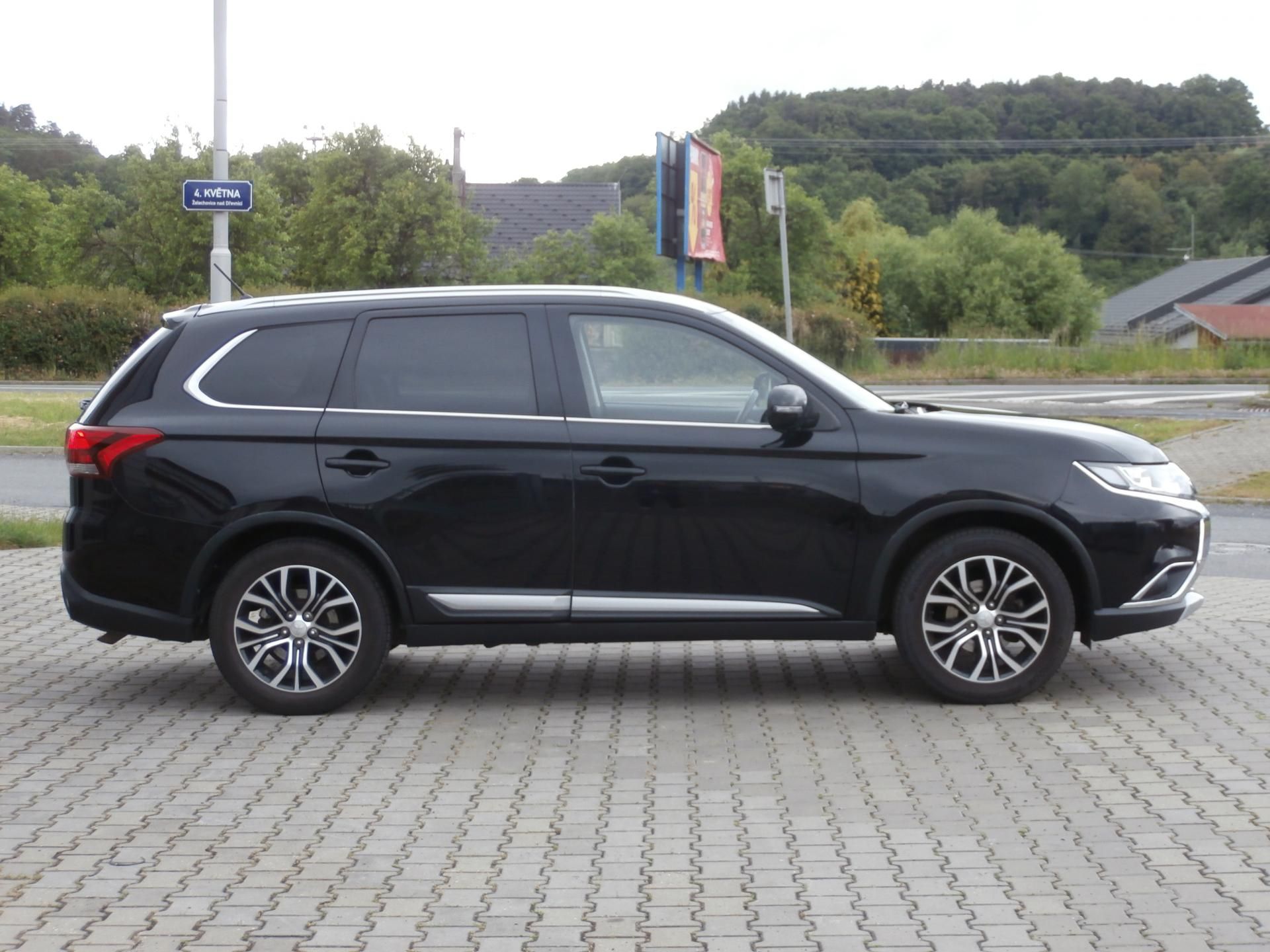 Mitsubishi Outlander, 2.2D 110kW 6 st. MAN 4X4 - fotka 6