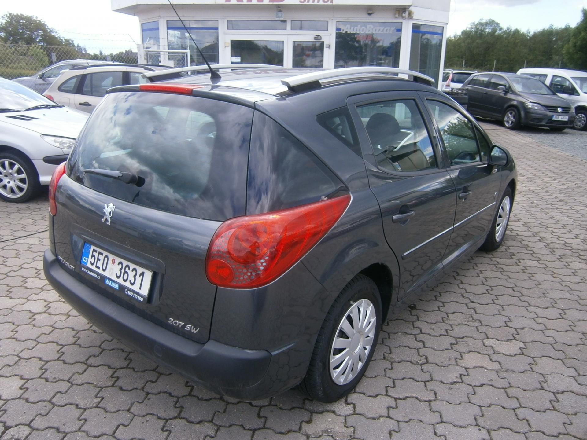 Peugeot 207, 1.6HDi 68kw,CZ - fotka 6