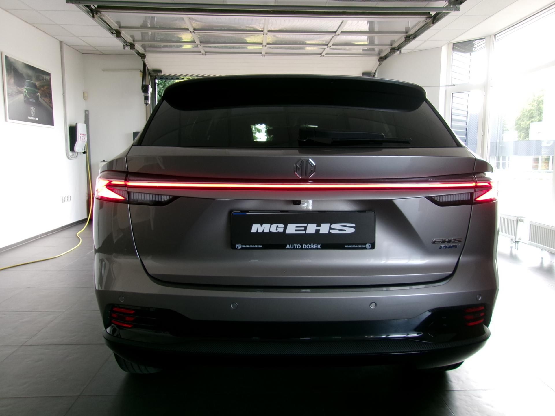 MG HS, nové PHEV Exclusive - fotka 4