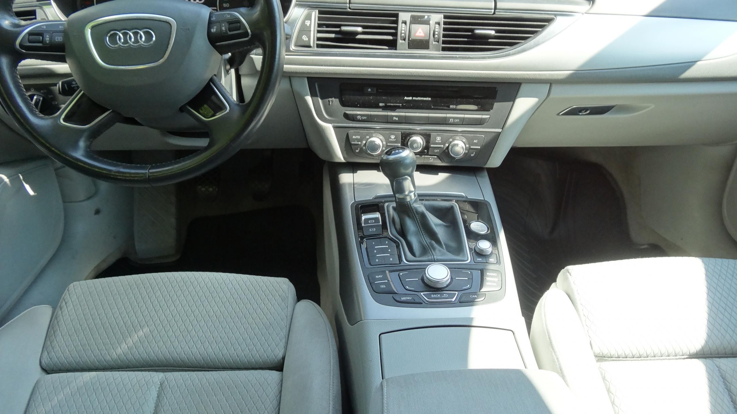 Audi A6, 3.0TDI Manuál Navi Taž.zař. - fotka 3