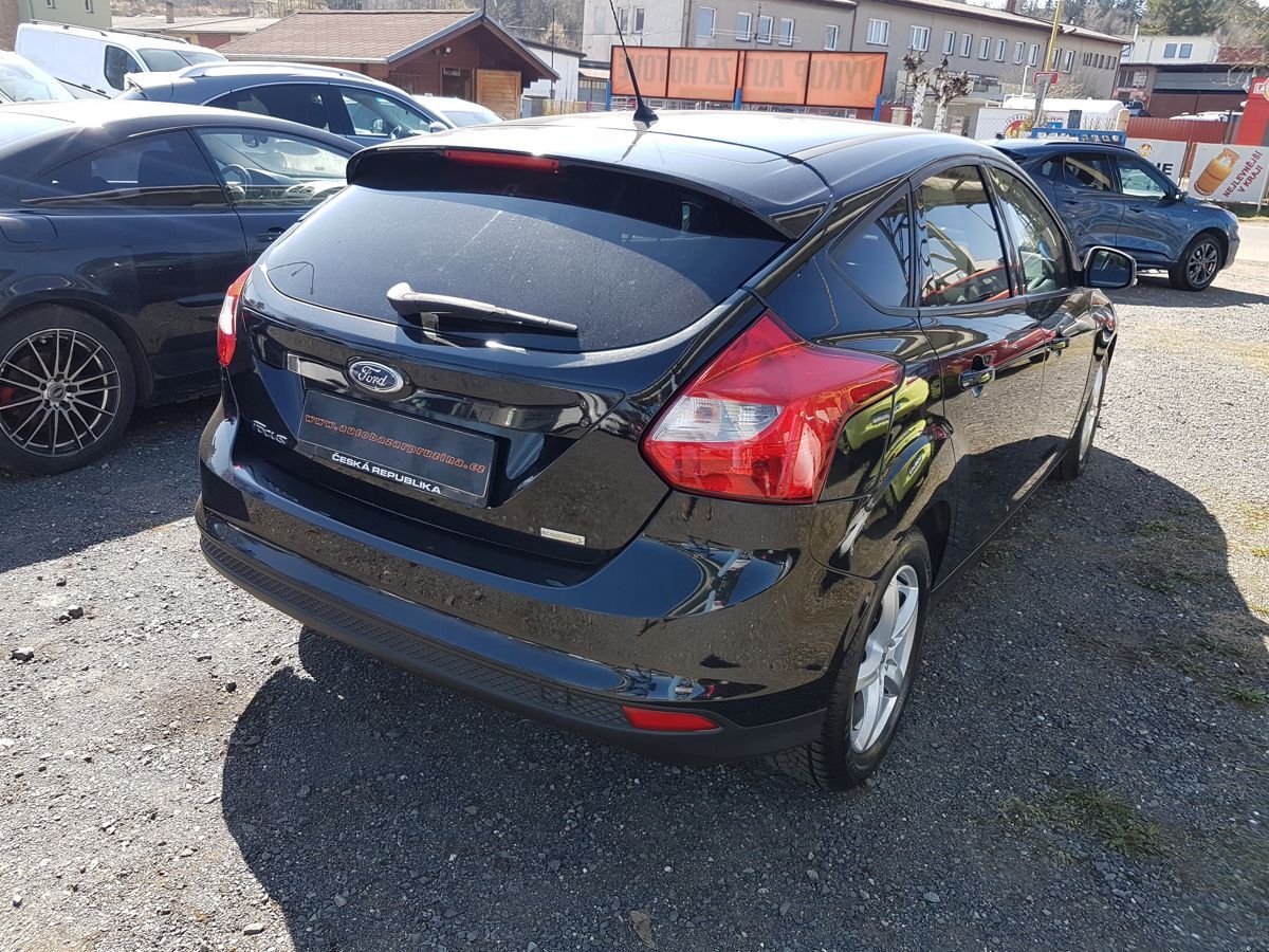 Ford Focus, 1.0i 74KW SERVISOVANÉ - fotka 6