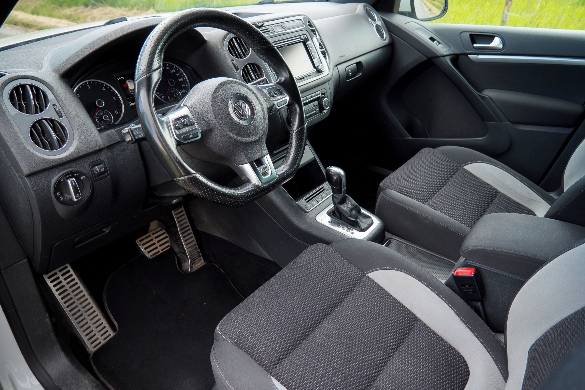 Volkswagen Tiguan, 2.0 TDI 103kW DSG 4x4 R-Line - fotka 5