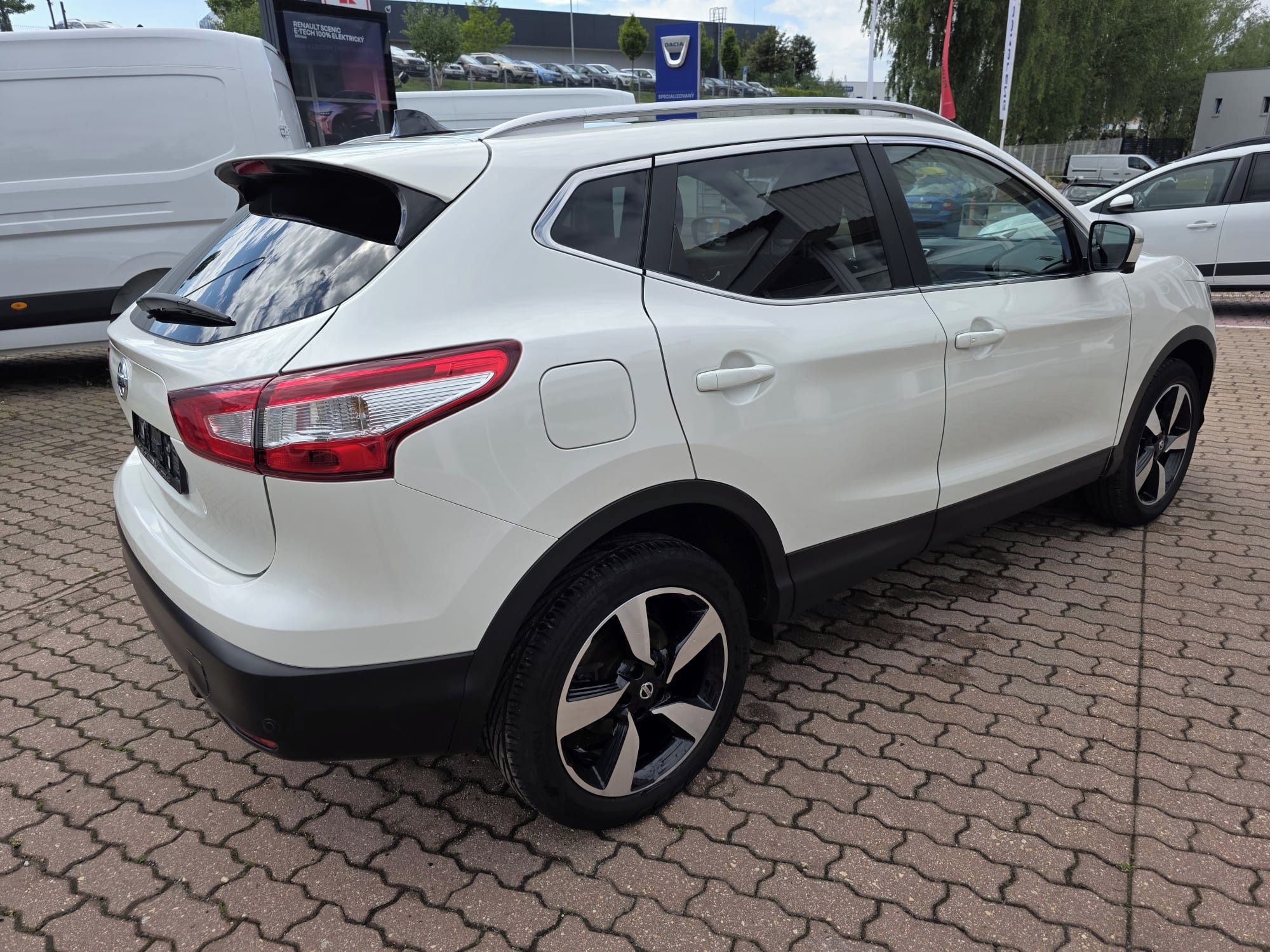 Nissan Qashqai, 1.6 dCi N-Connecta - fotka 6