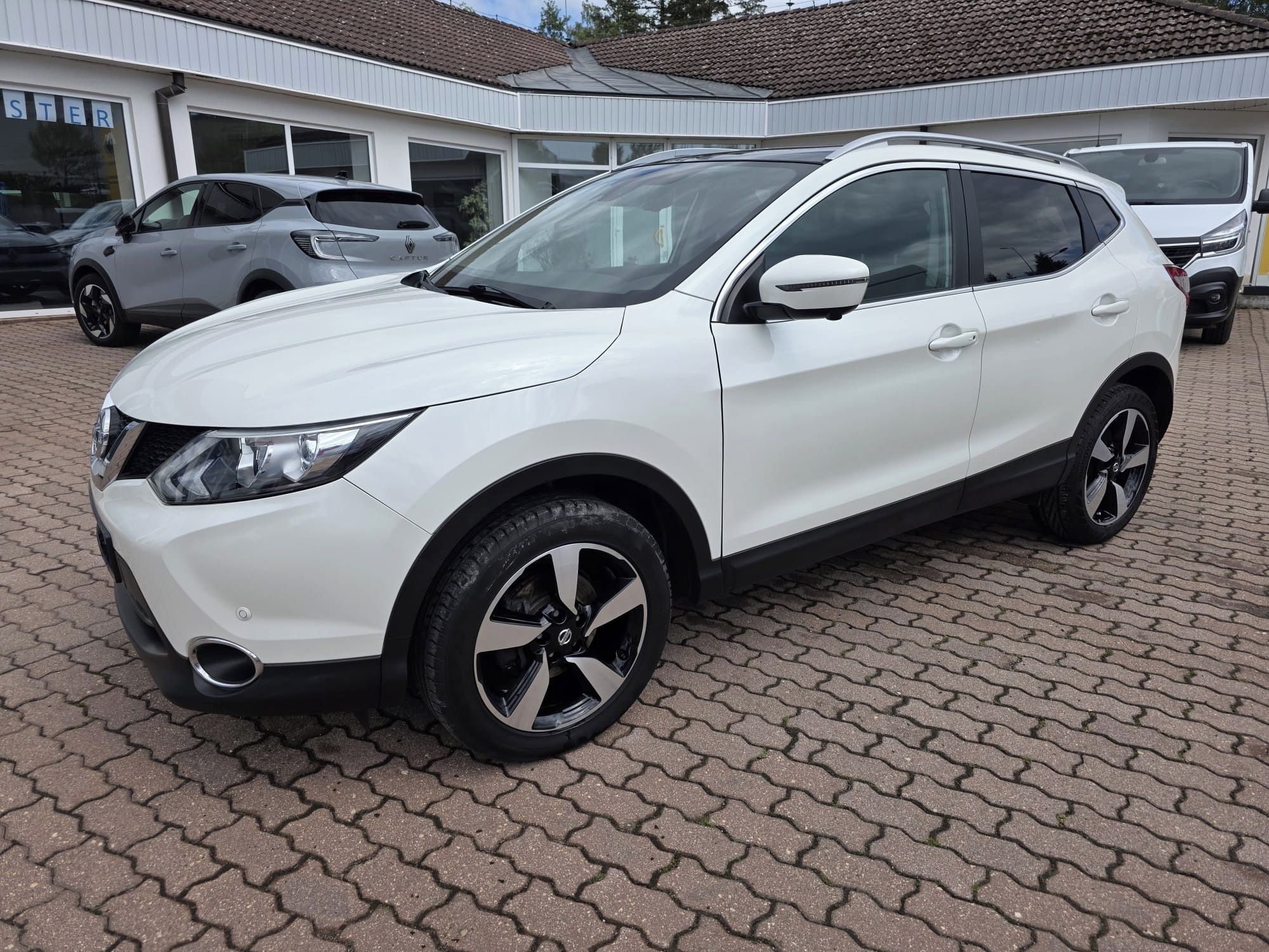 Nissan Qashqai, 1.6 dCi N-Connecta - fotka 3
