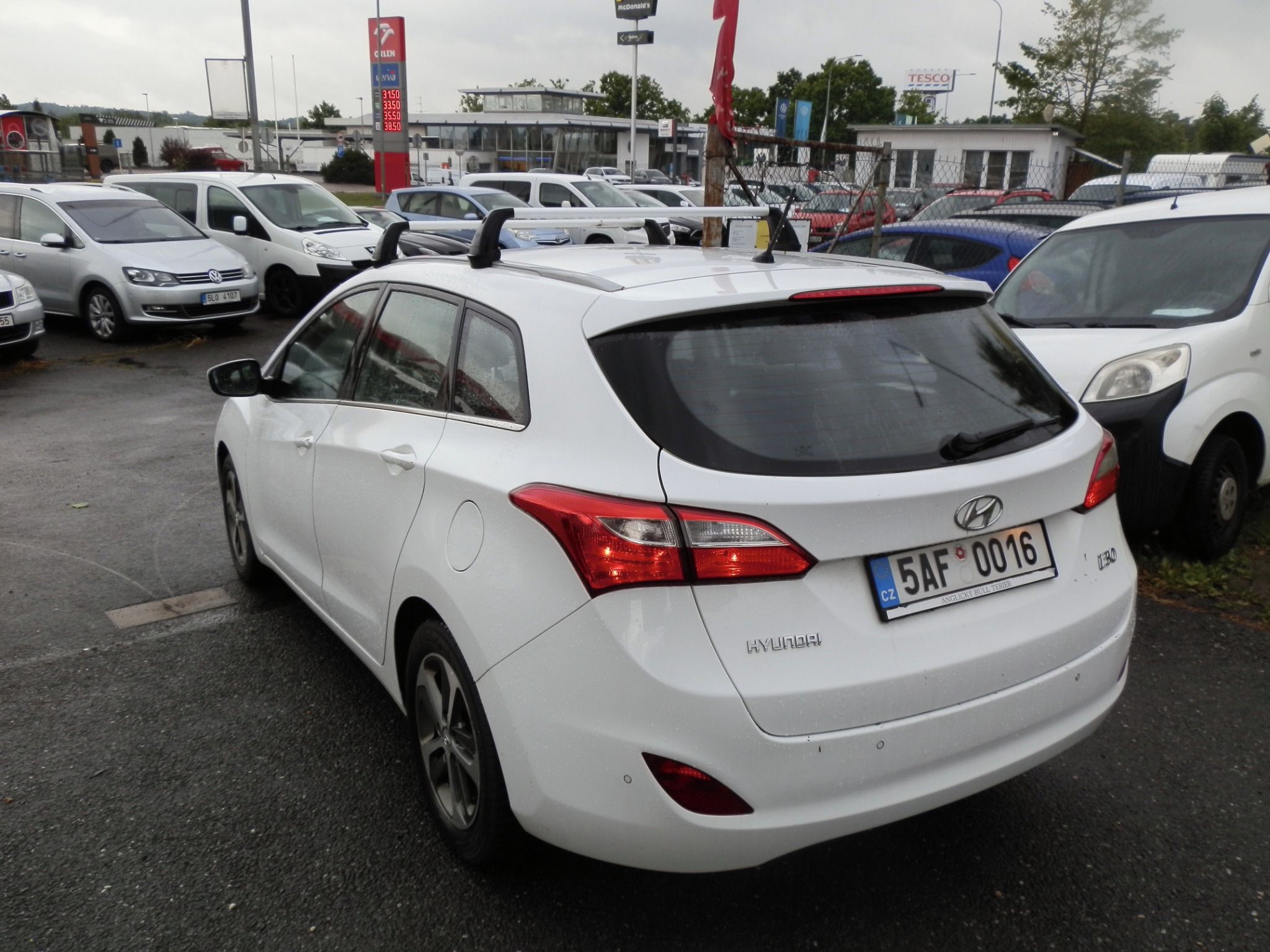 Hyundai i30, 1,6i - 88Kw - fotka 4