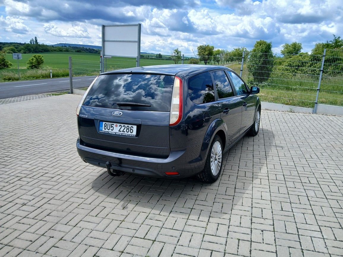 Ford Focus, 2,0 Kombi - fotka 5