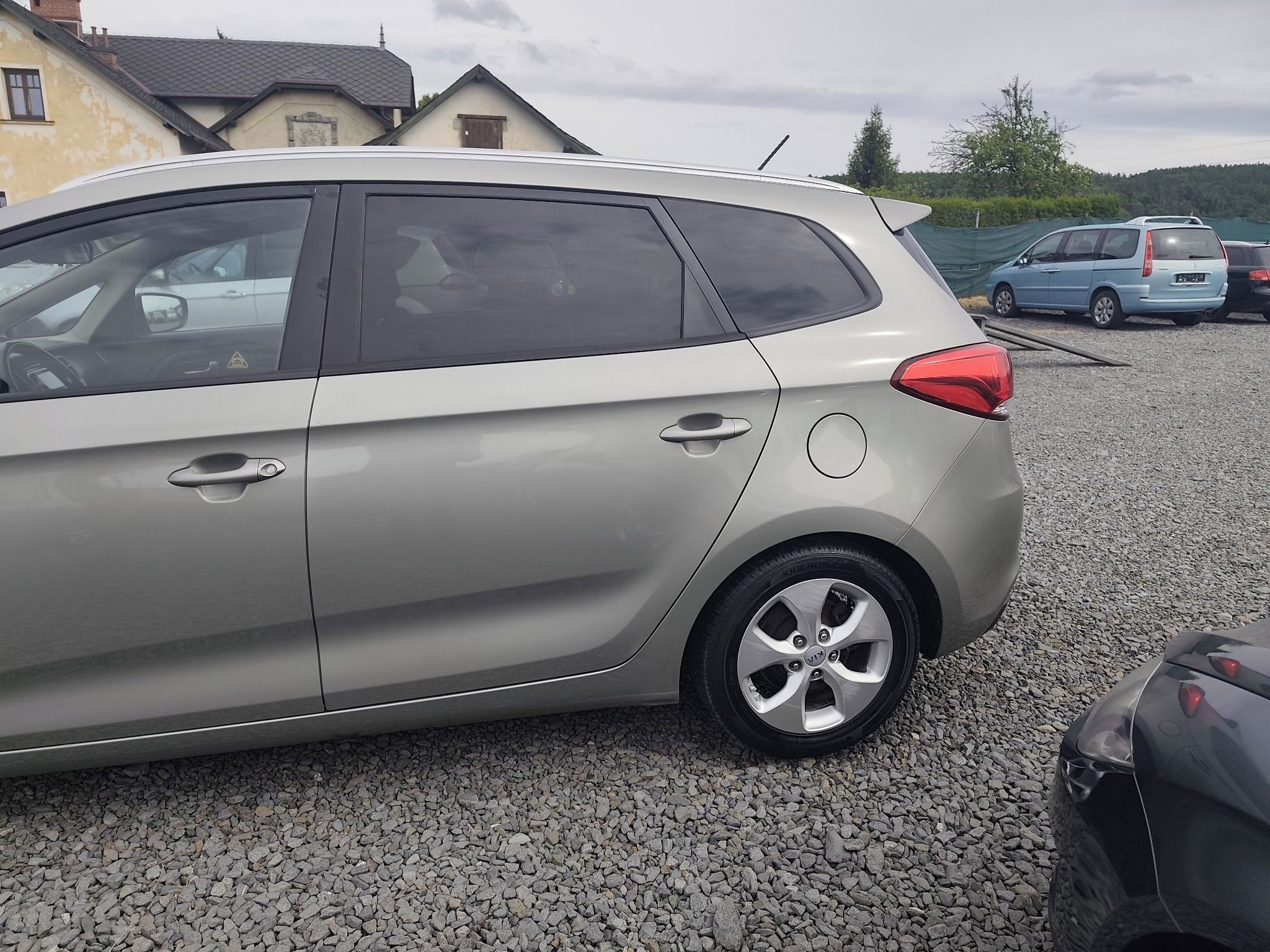 Kia Carens, 1.6 GDI Klima, Panorama - fotka 3