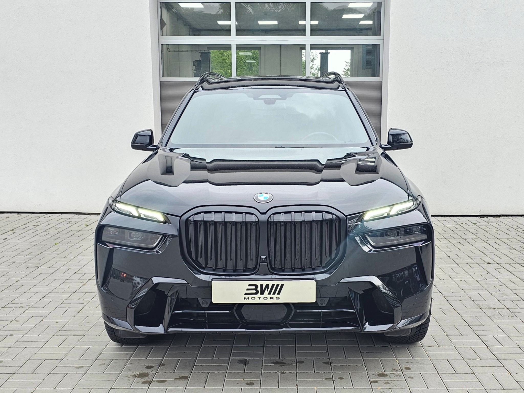 BMW X7, xDrive40i, M Sportpaket Pro - fotka 2