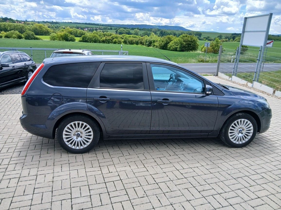 Ford Focus, 2,0 Kombi - fotka 6
