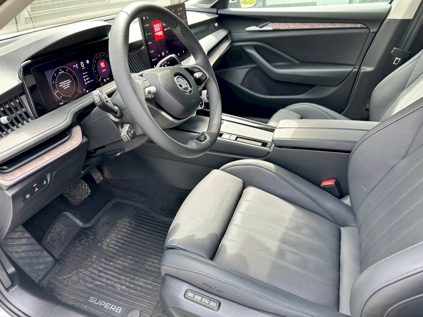 Škoda Superb, 2.0 TDI 142kW L&K 4x4 DSG - fotka 6