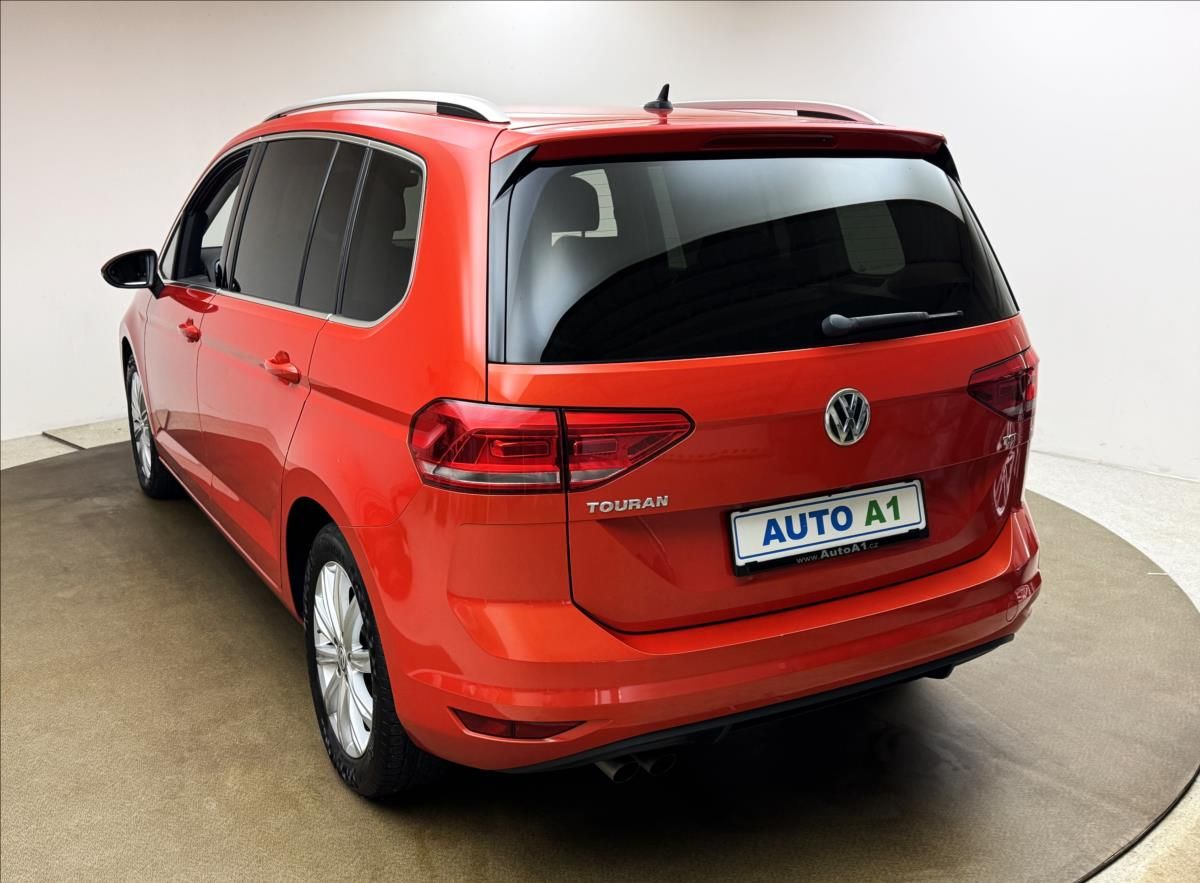 Volkswagen Touran, 1,4 TSi 110kW DSG ACC 5MÍST CZ - fotka 6