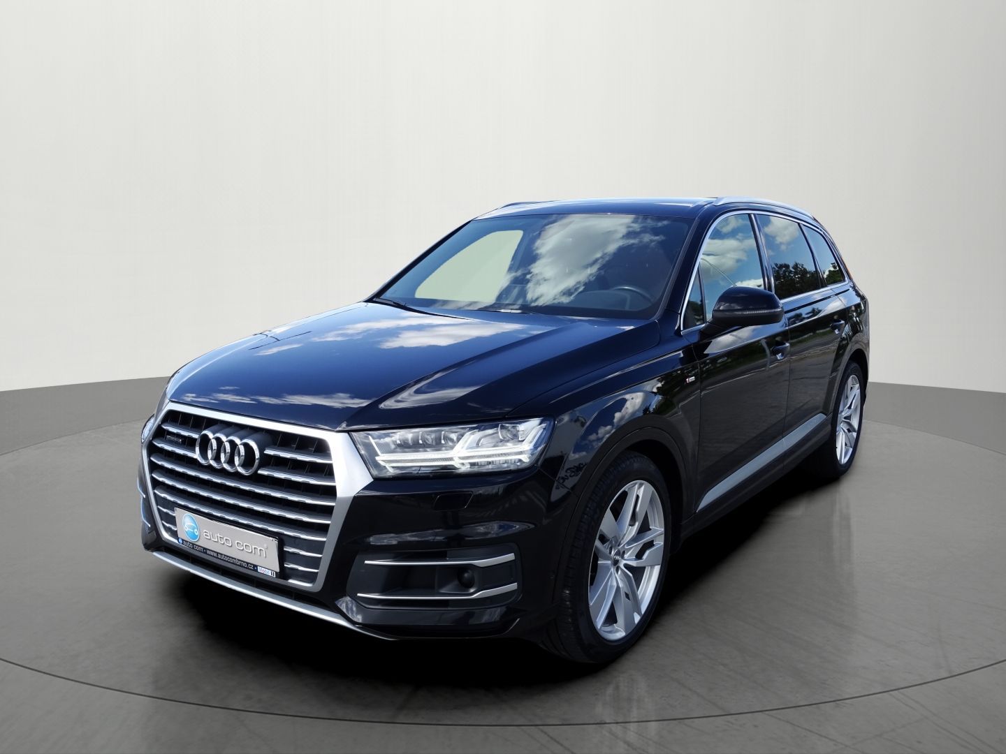 Audi Q7, 3.0TDI 200kw S-line Matrix 7mí