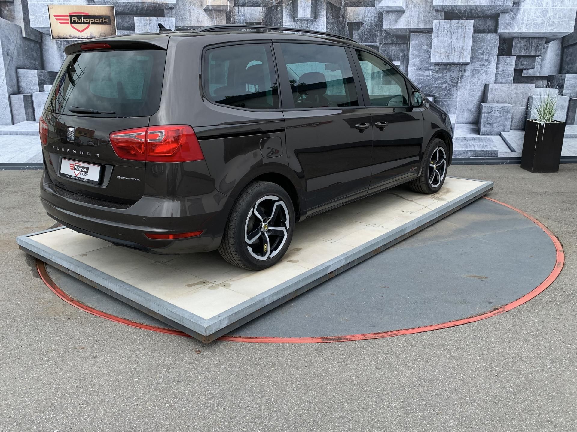 Seat Alhambra, 2.0TDi, 103KW, EL.DVEŘE+KUFR - fotka 6