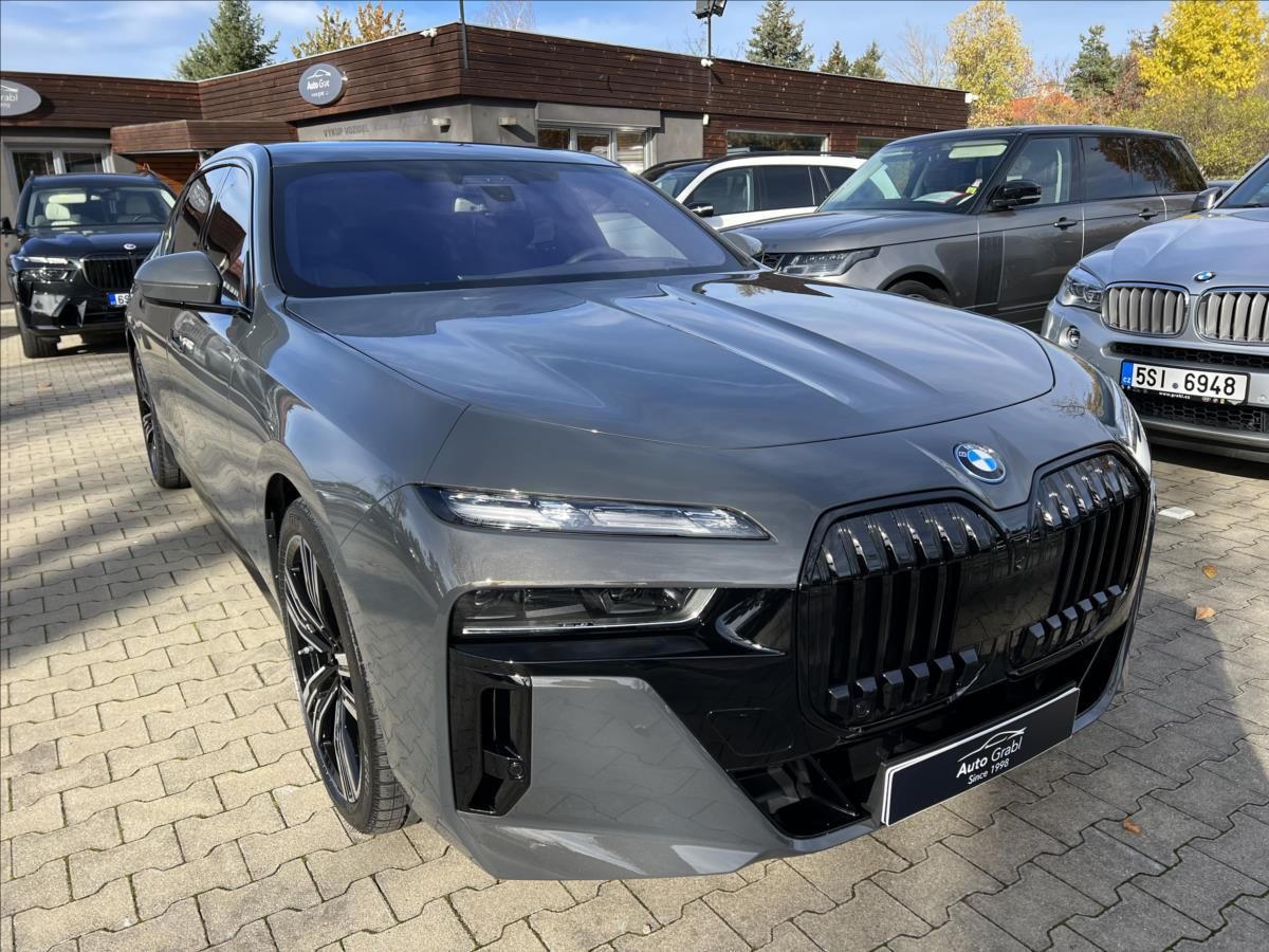 BMW Řada 7, 750e Msport Pro xDrive - fotka 3