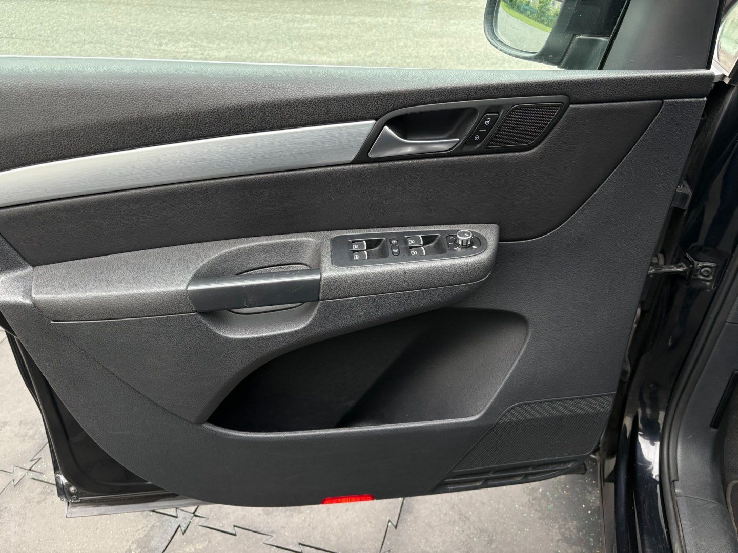 Volkswagen Sharan, 2.0 TDi 125kW DSG kessy - fotka 4