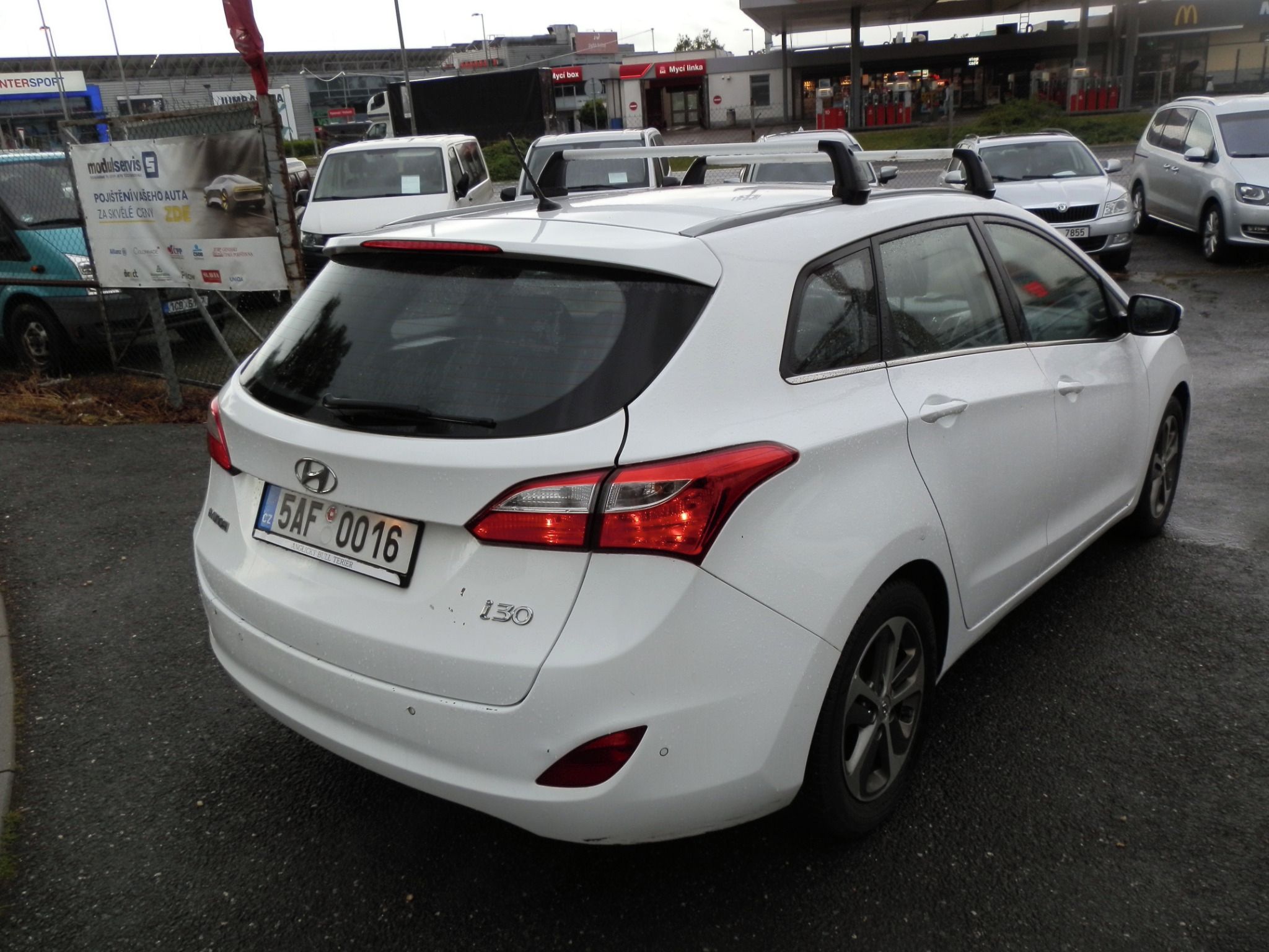 Hyundai i30, 1,6i - 88Kw - fotka 5