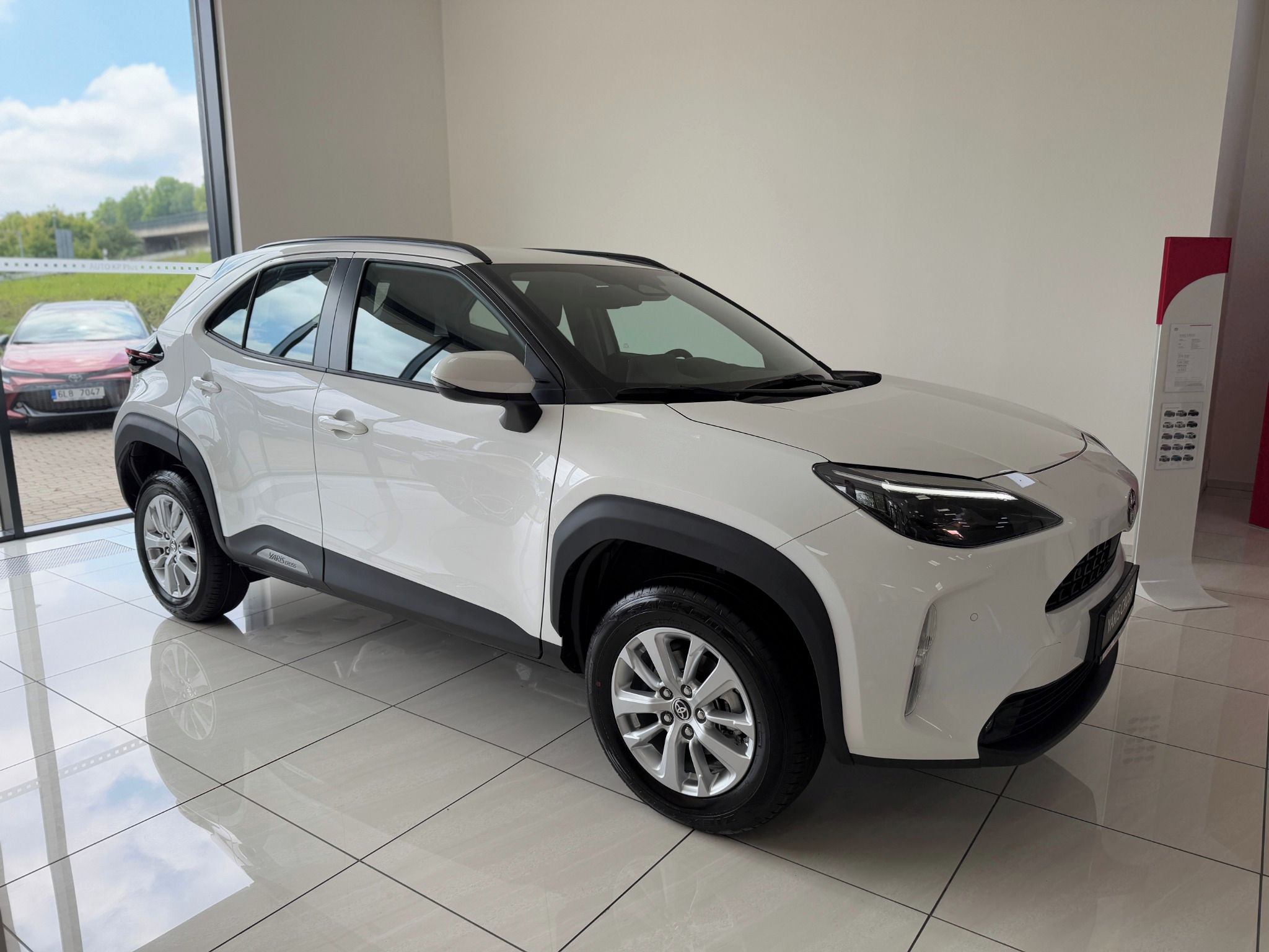 Toyota Yaris Cross, 1.5 HEV 116k Comfort - fotka 4