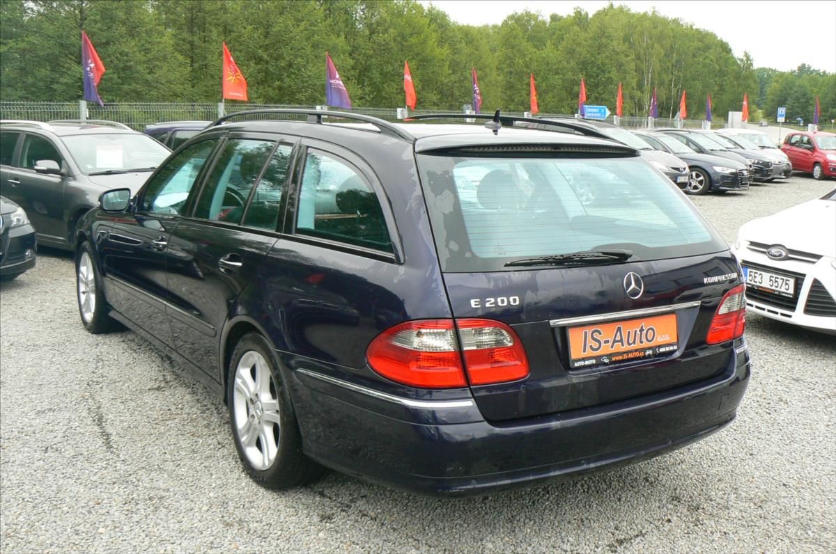 Mercedes-Benz Třídy E, 1,8 200K COMBI - fotka 3